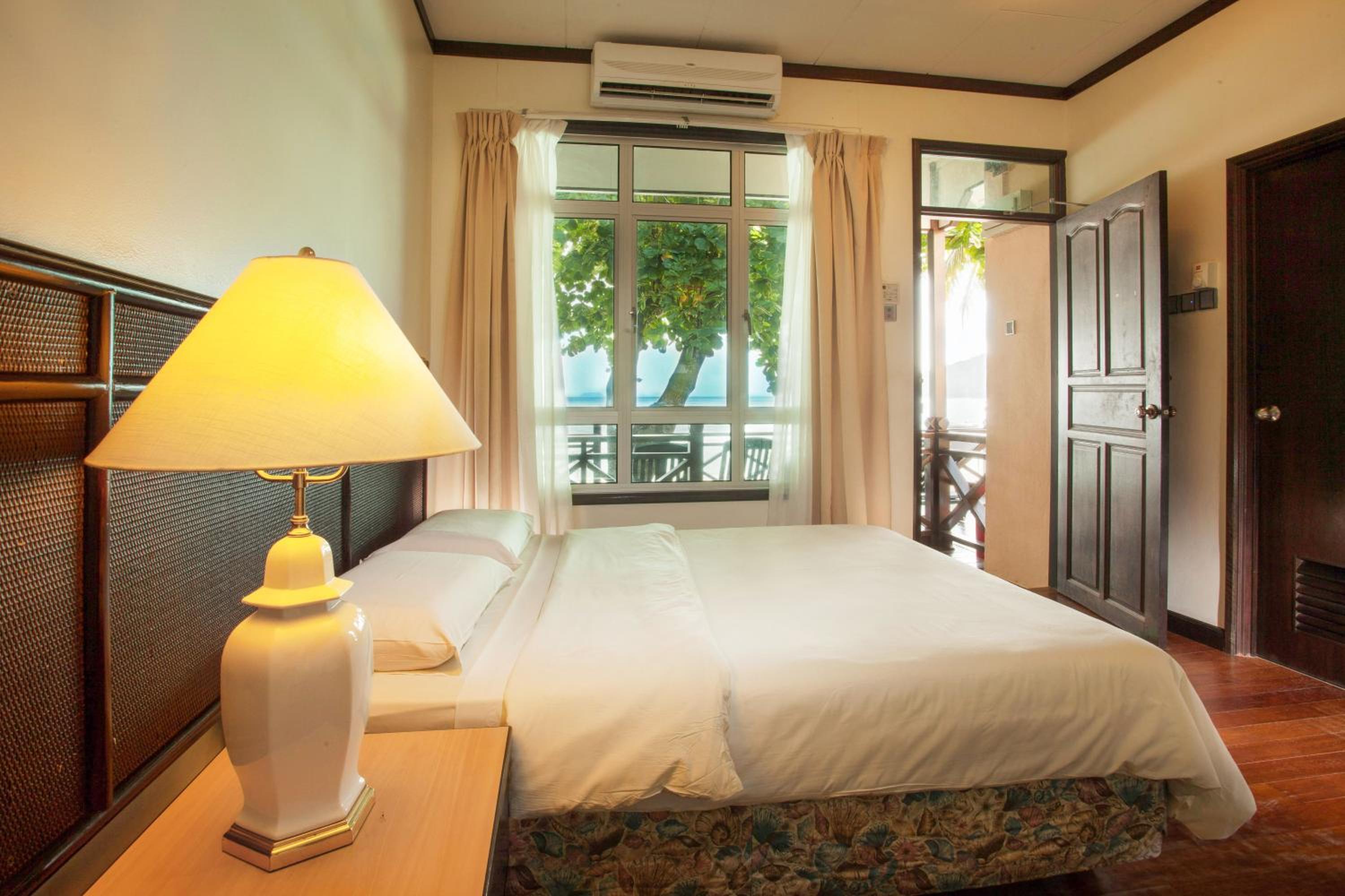 Super Deluxe Sea View Chalet