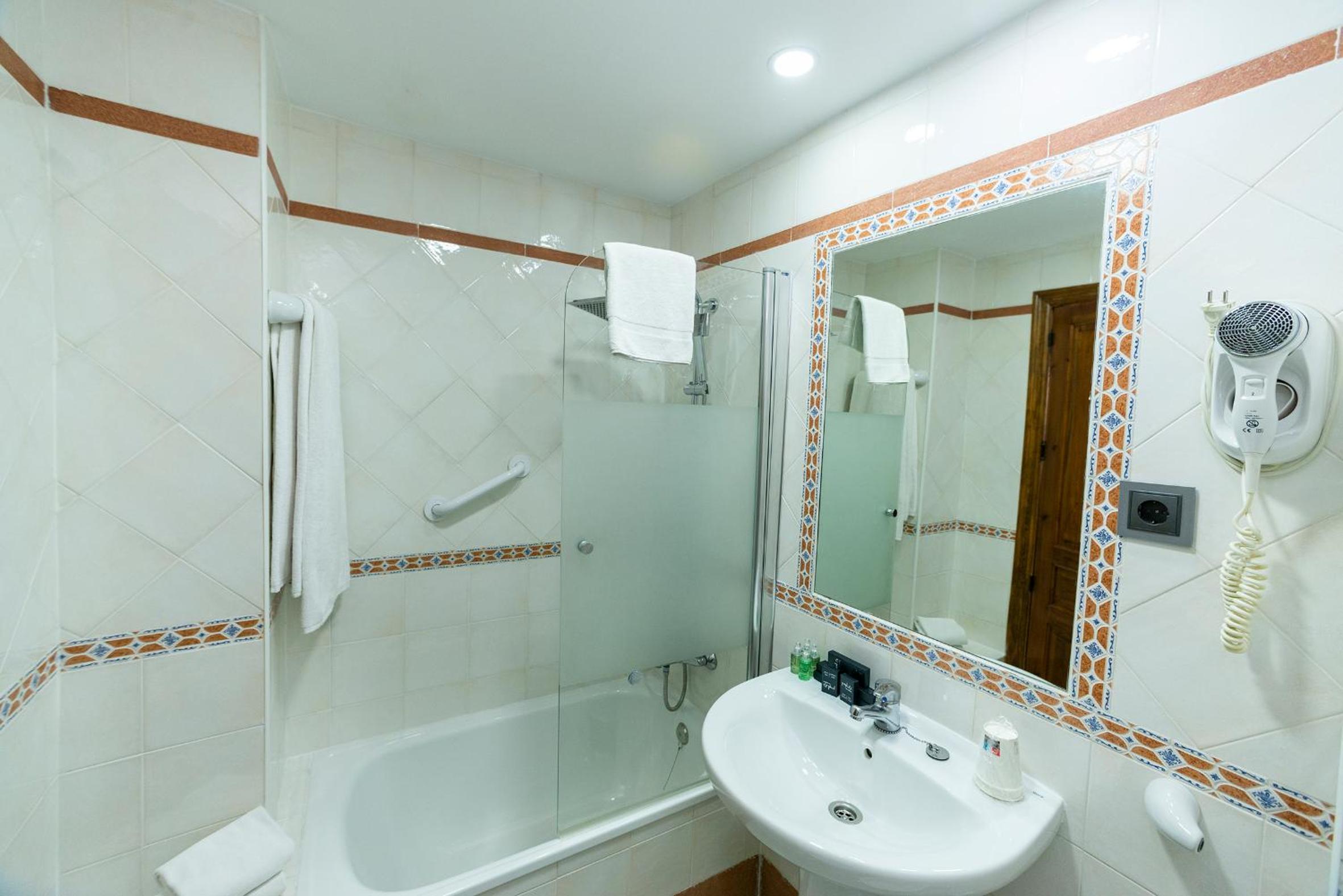 Superior Double Room with Views photo 3
