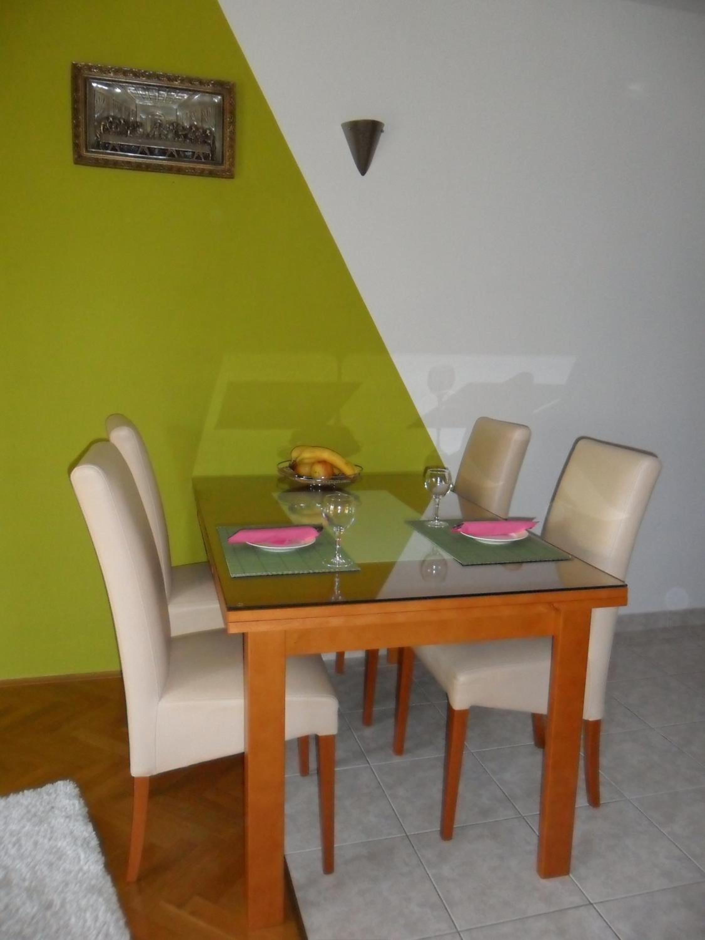 Apartment with Terrace - Photo 5