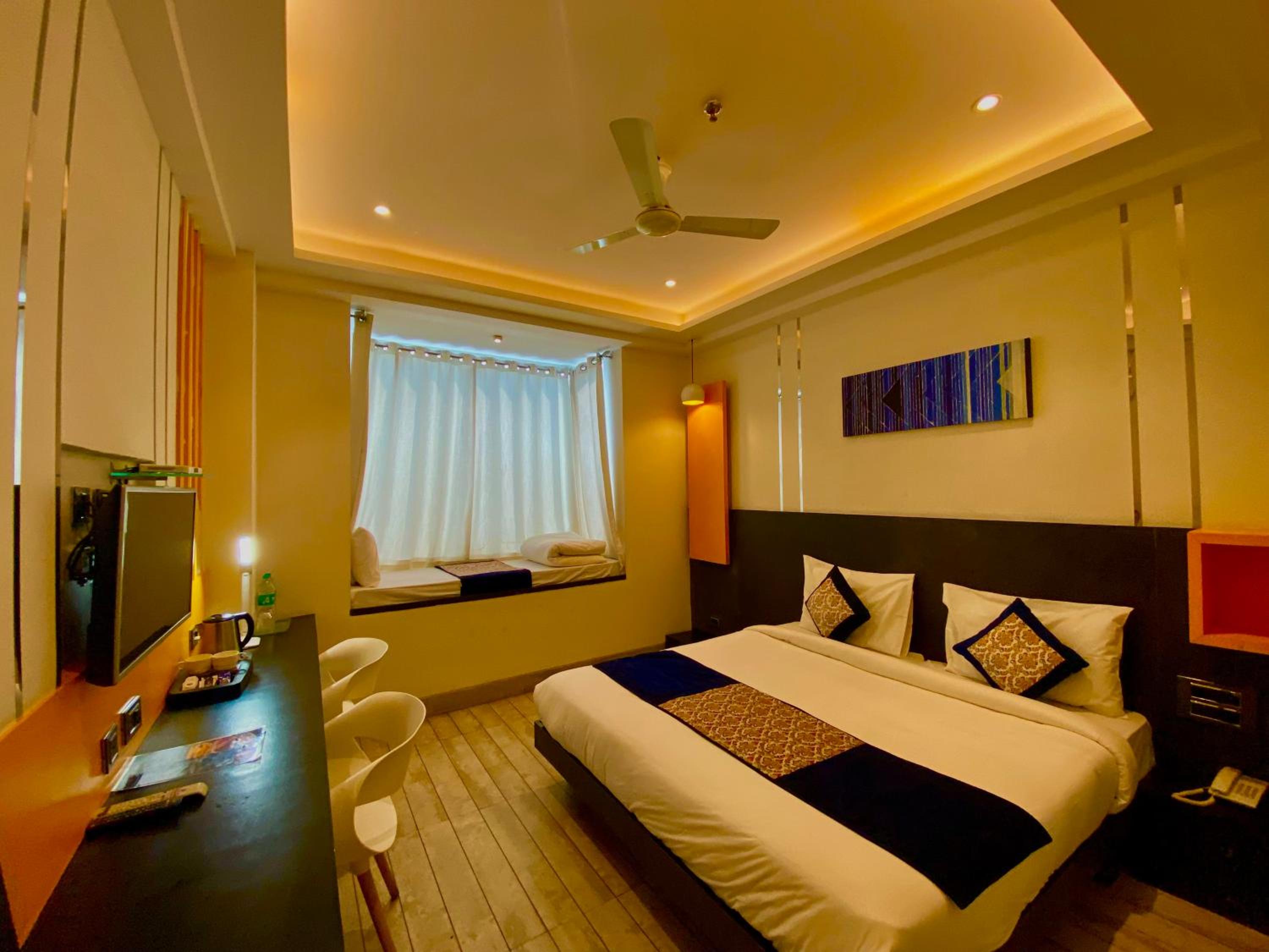 Deluxe Double or Twin Room - Photo 7