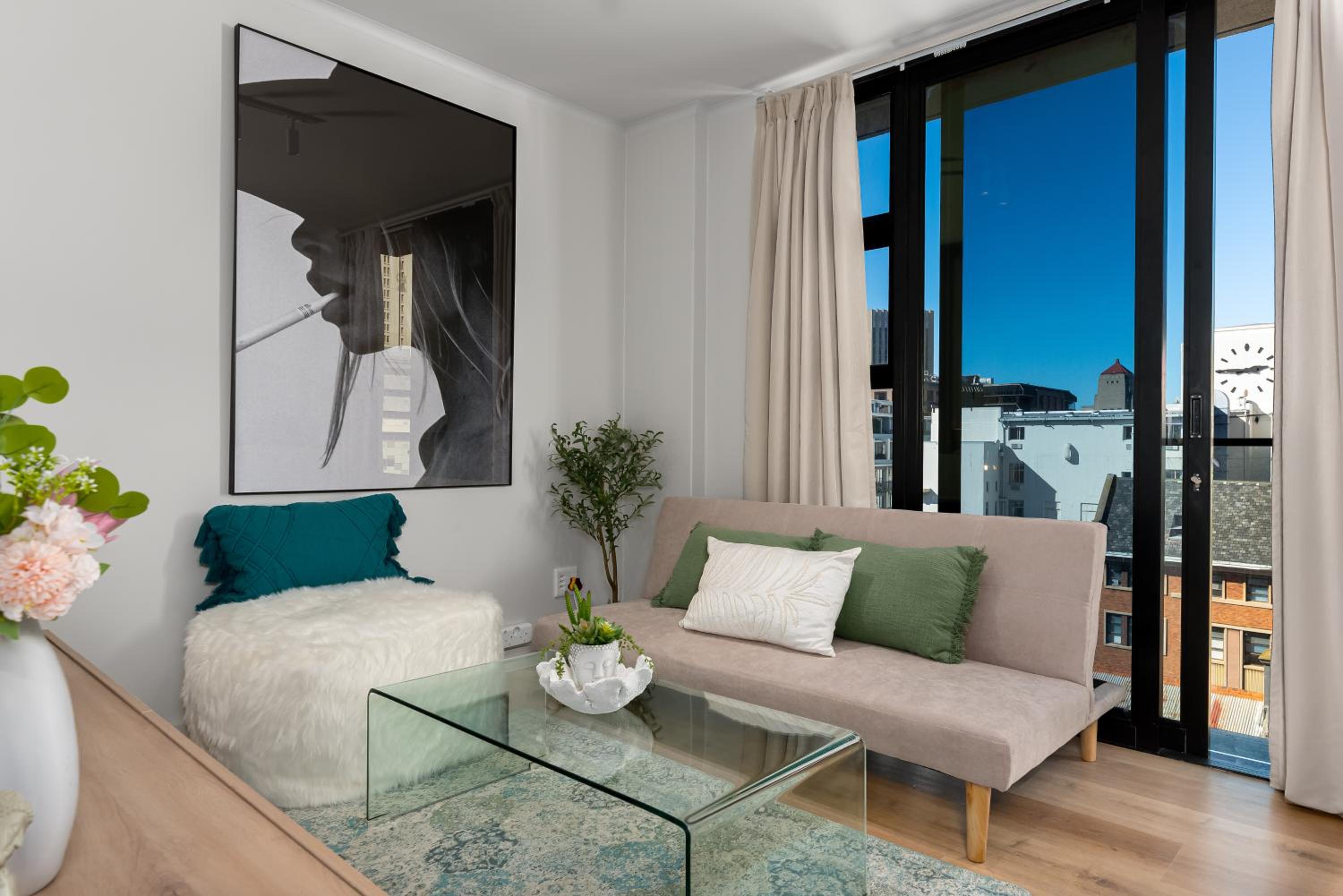 Studio with Balcony - Photo 14