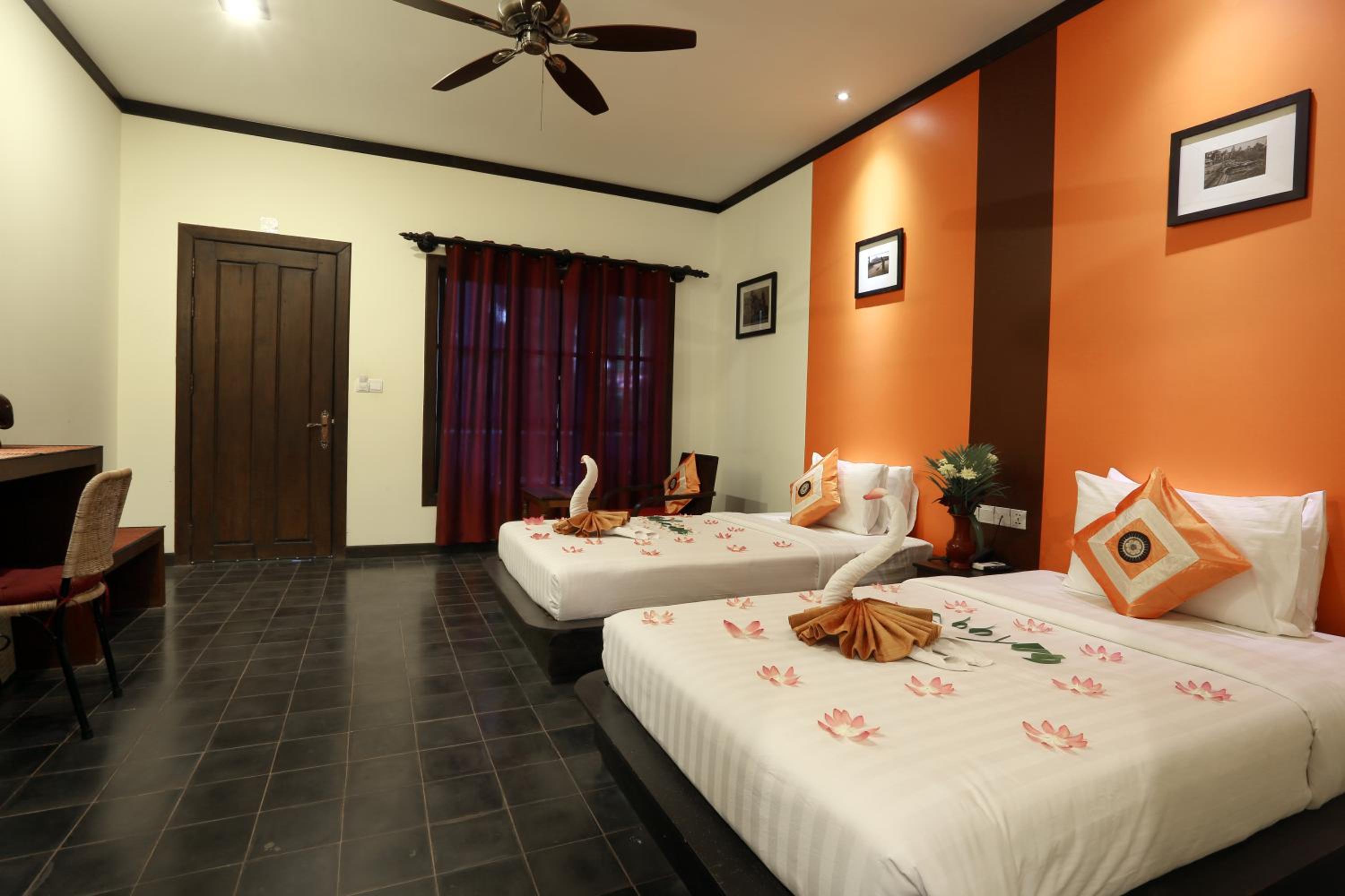 Junior Suite With Balcony and Pool View - Free Pickup photo 3