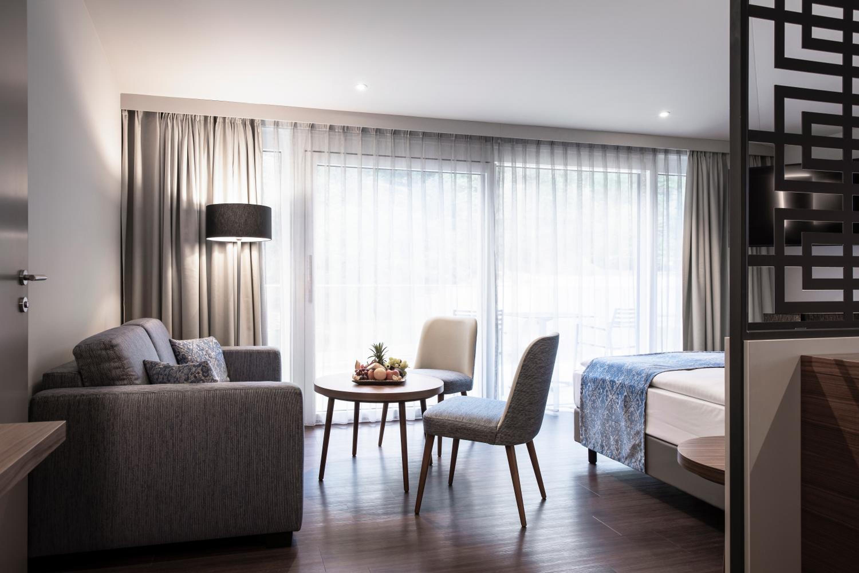 Junior Suite with Terrace - Photo 3