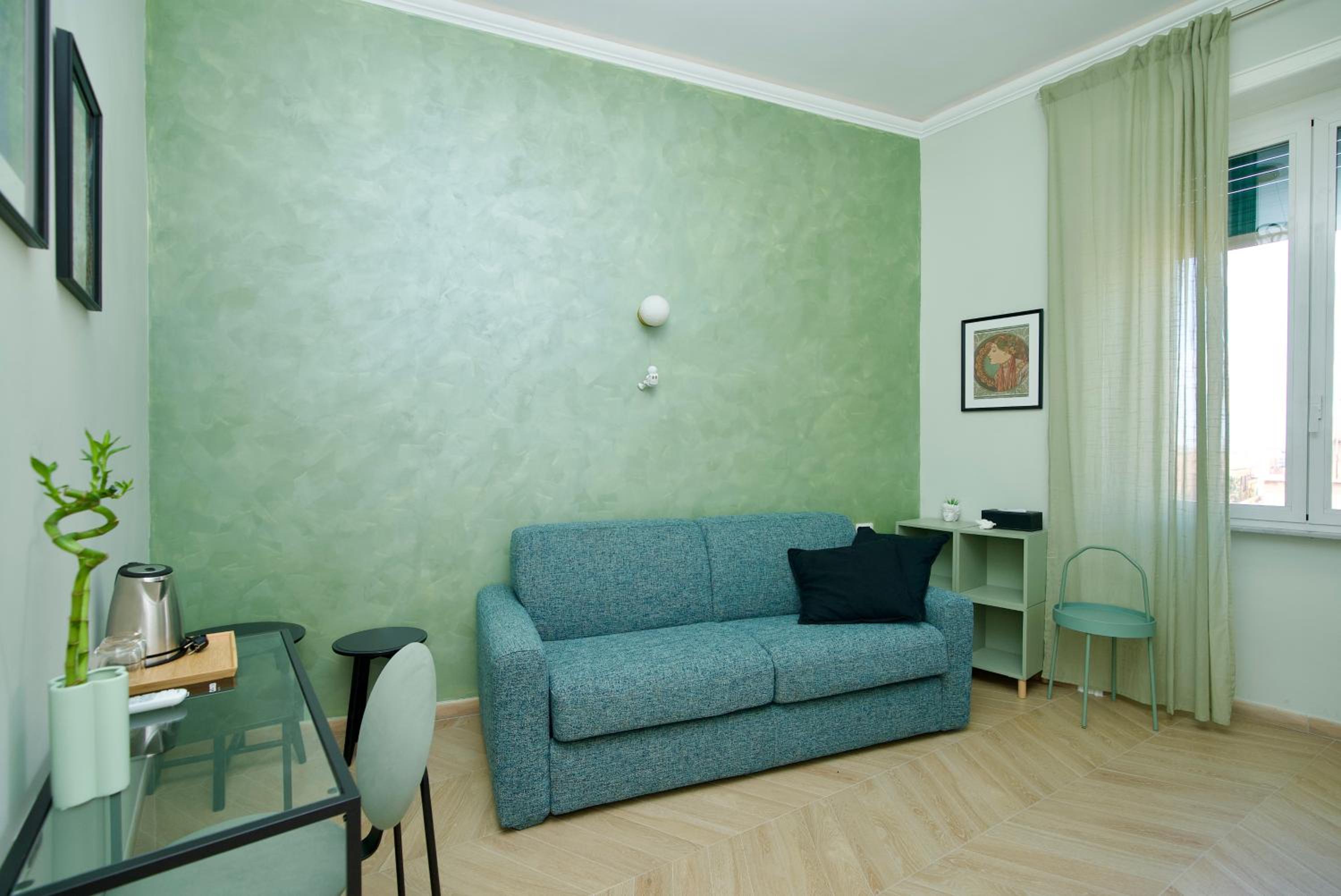 Family Room with Private Bathroom photo 3
