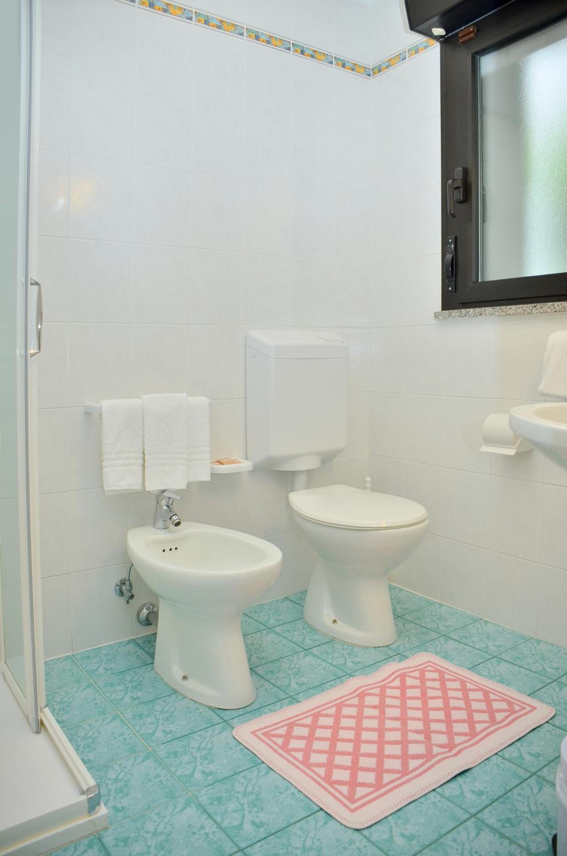 Superior Triple Room photo 3