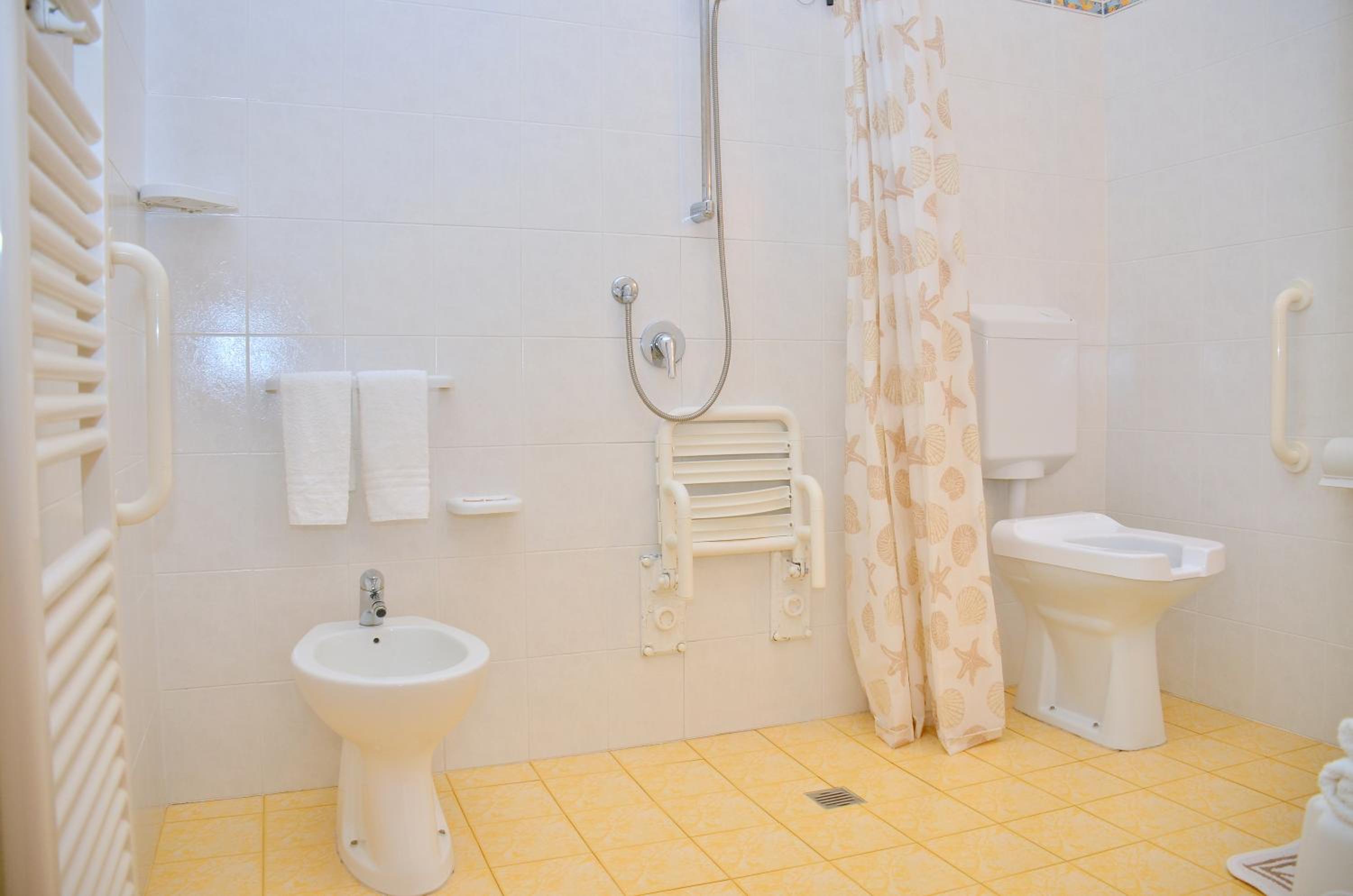 Superior Double or Twin Room photo 3