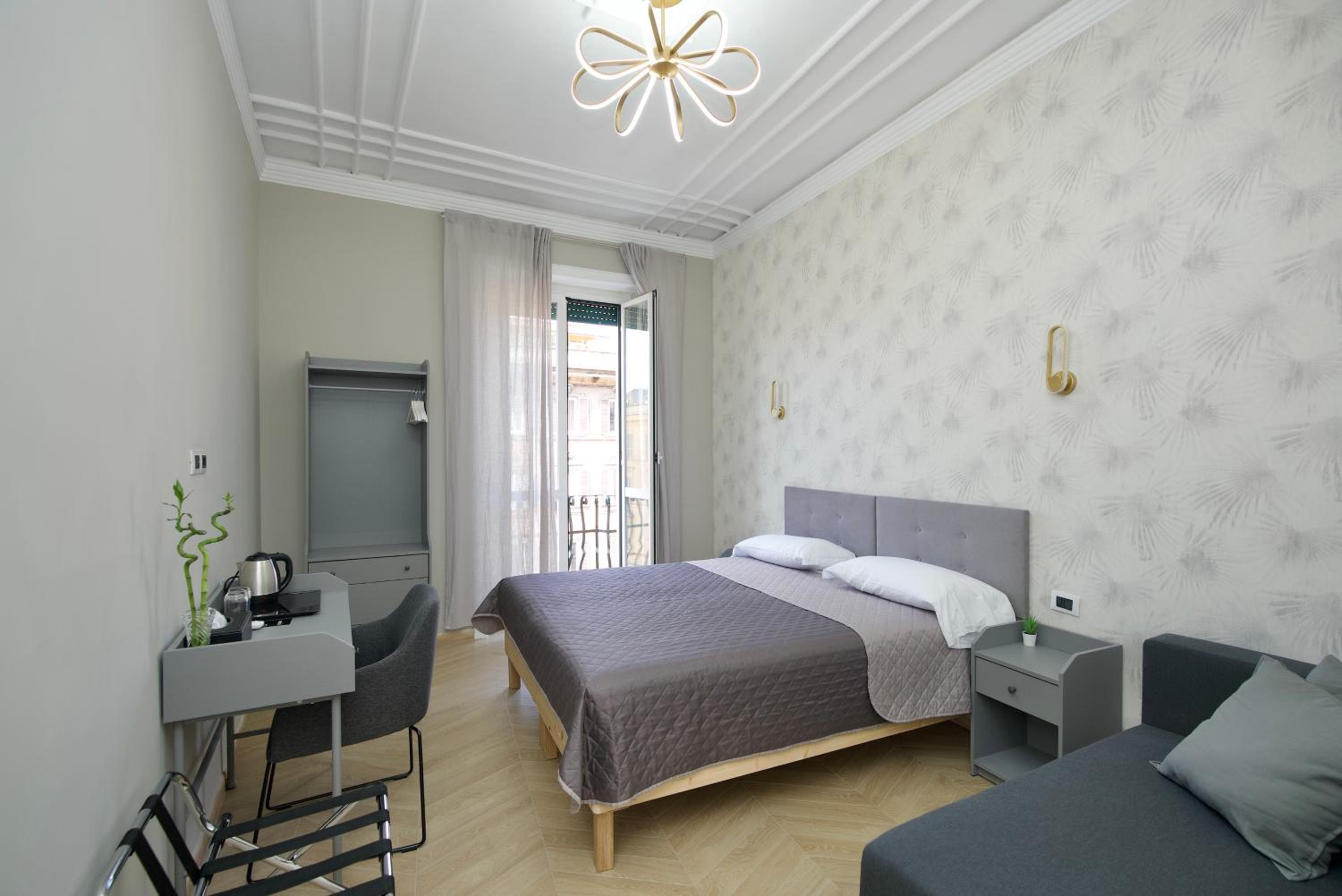 Deluxe Double or Twin Room with Balcony photo 1