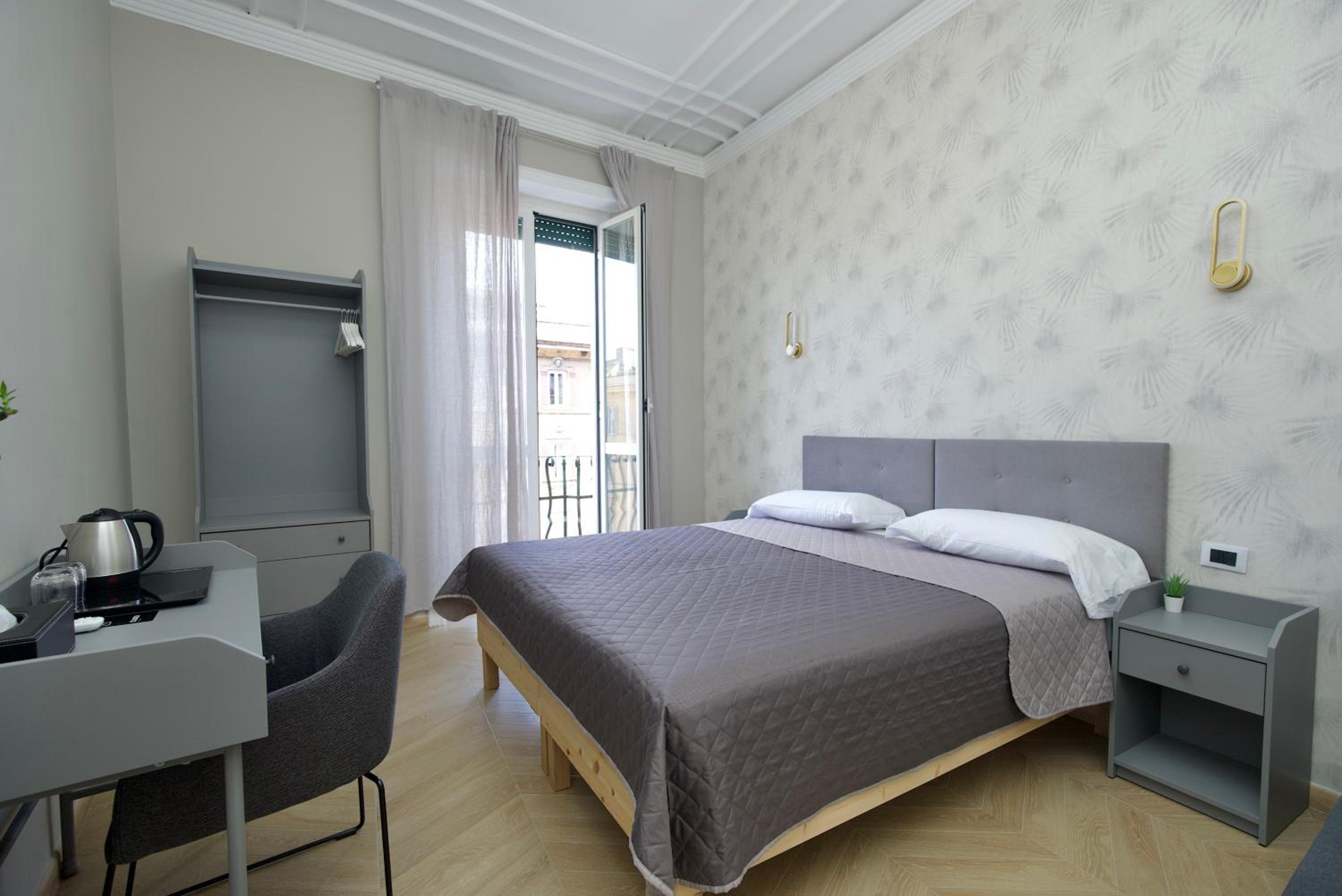 Deluxe Double or Twin Room with Balcony photo 3