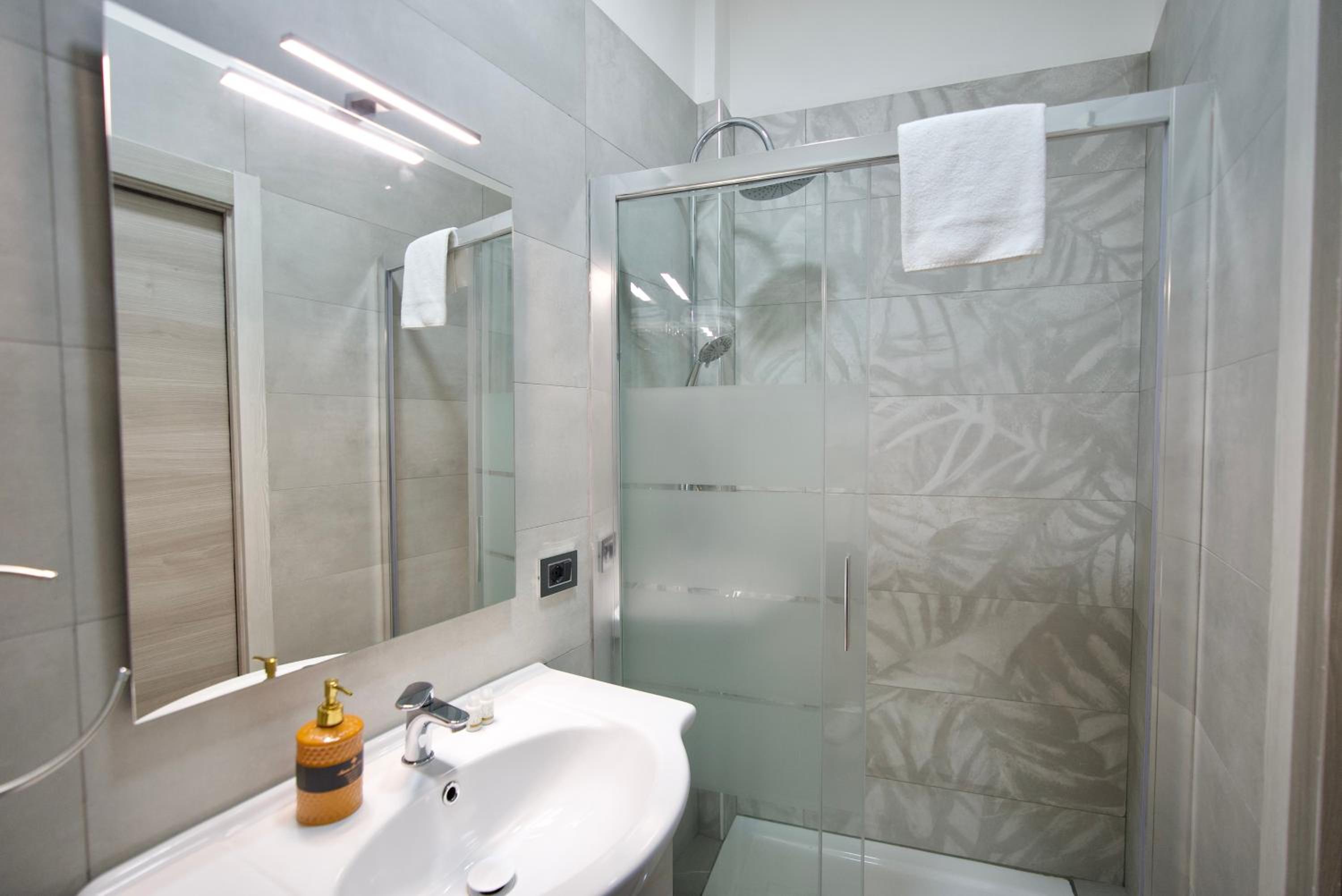 Double Room with Balcony photo 3