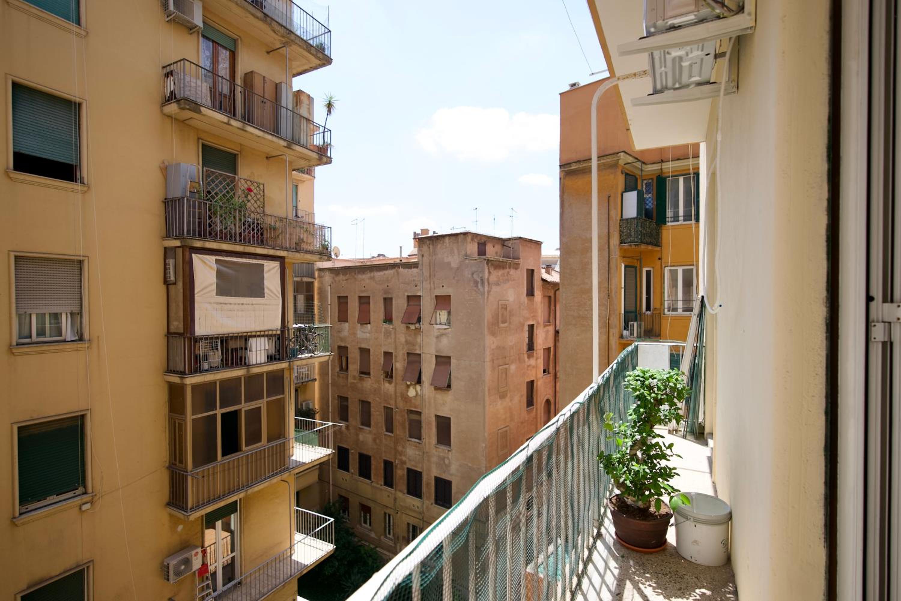 Double Room with Balcony photo 2