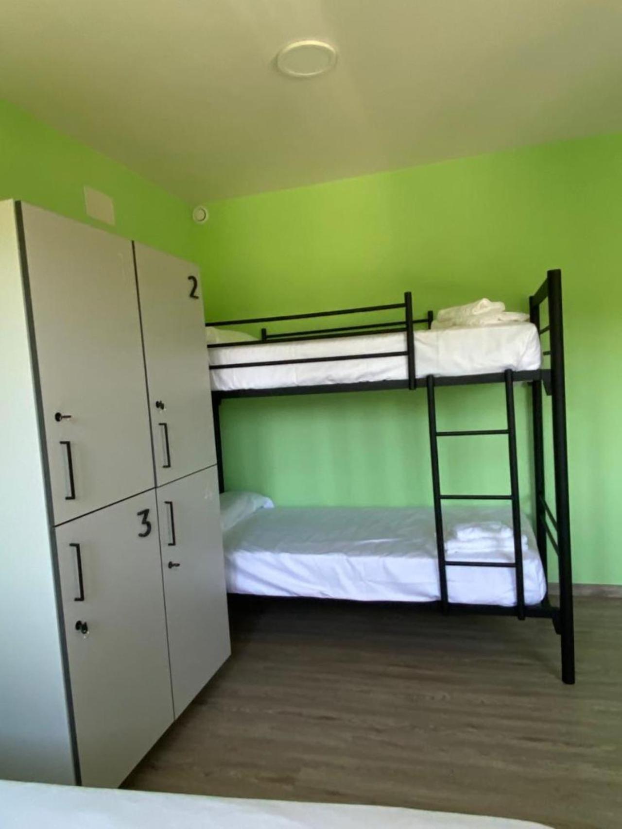 Quadruple Room with Mountain View photo 2
