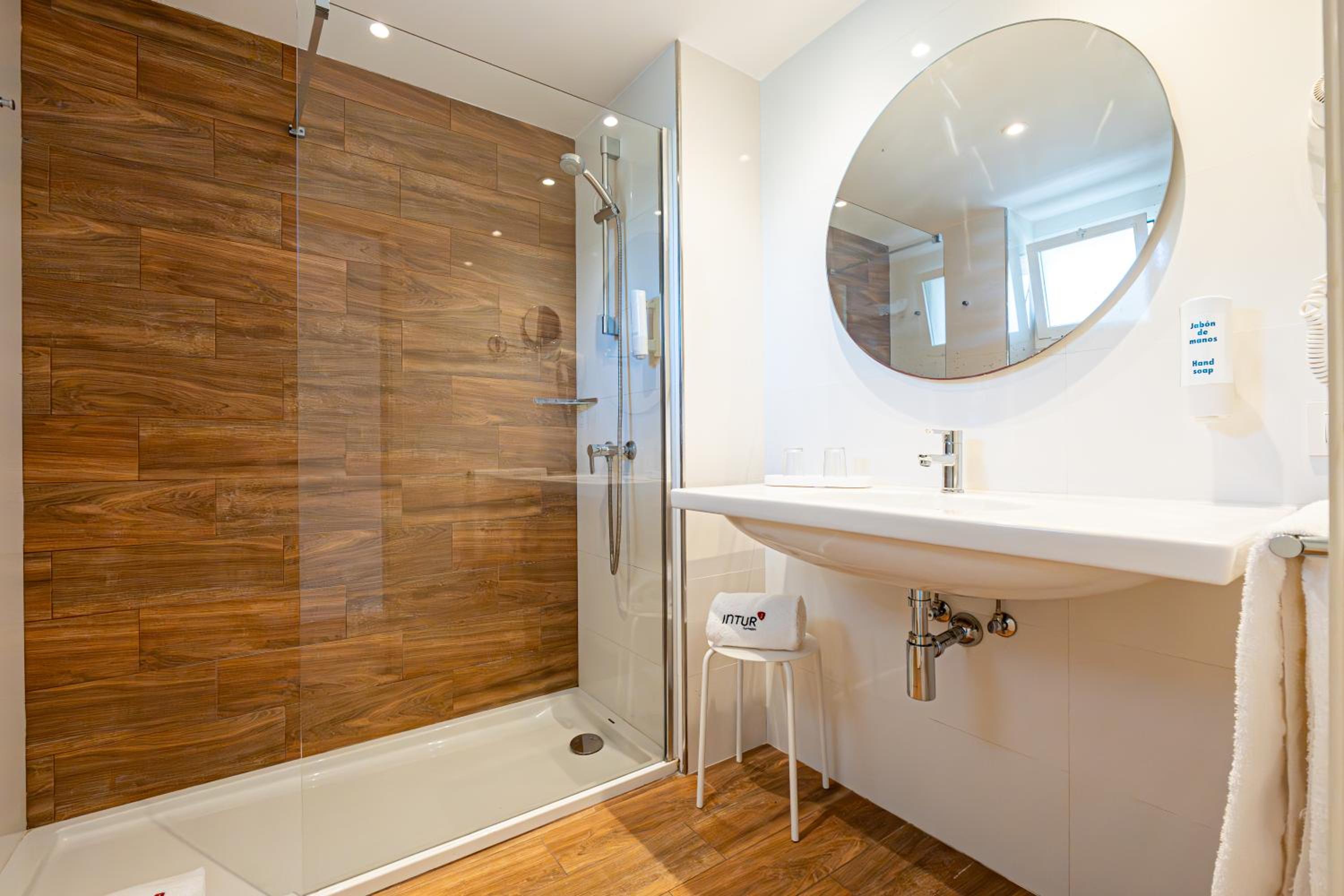 Junior Suite - Photo 6