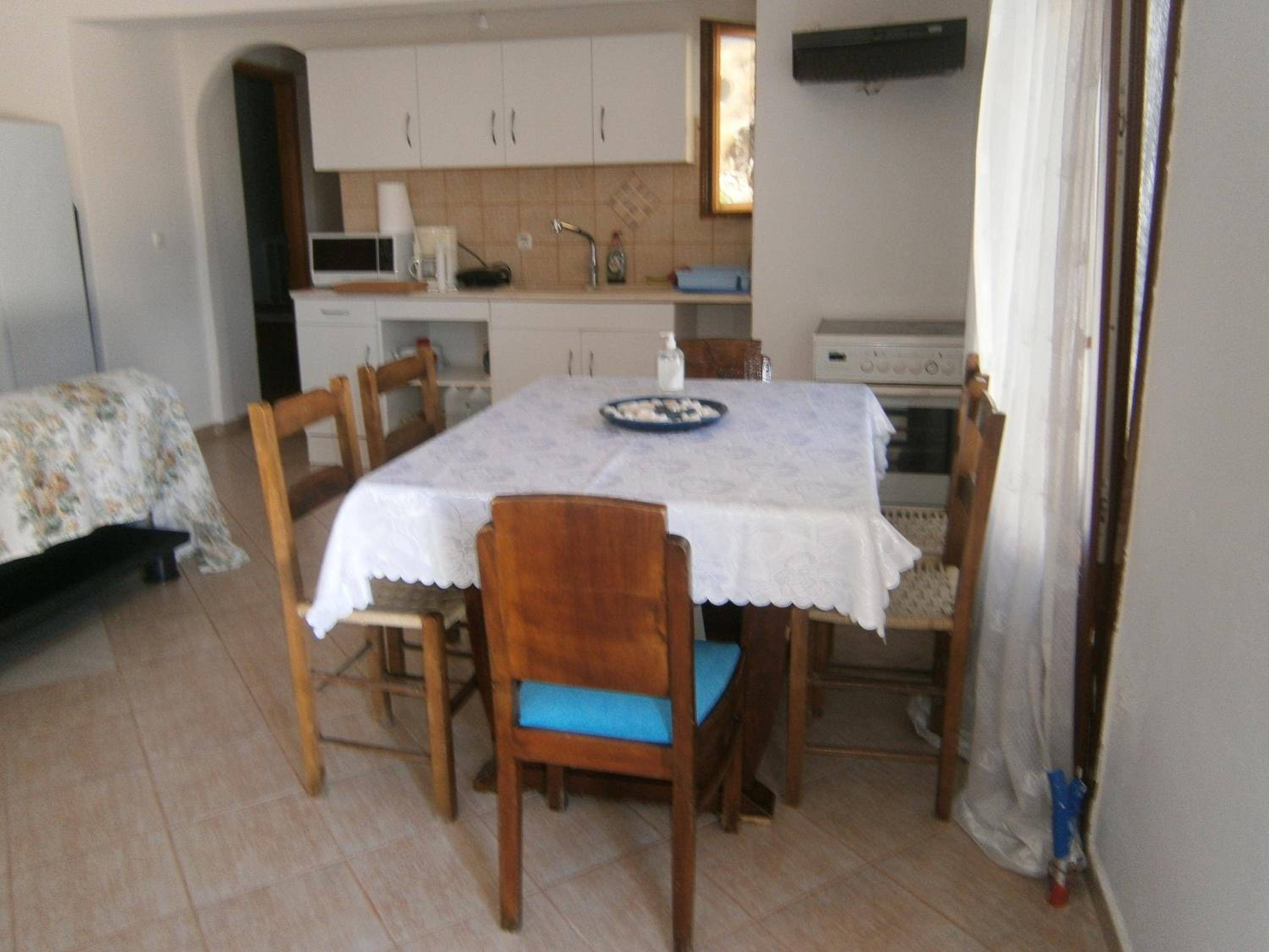 Three-Bedroom House photo 2
