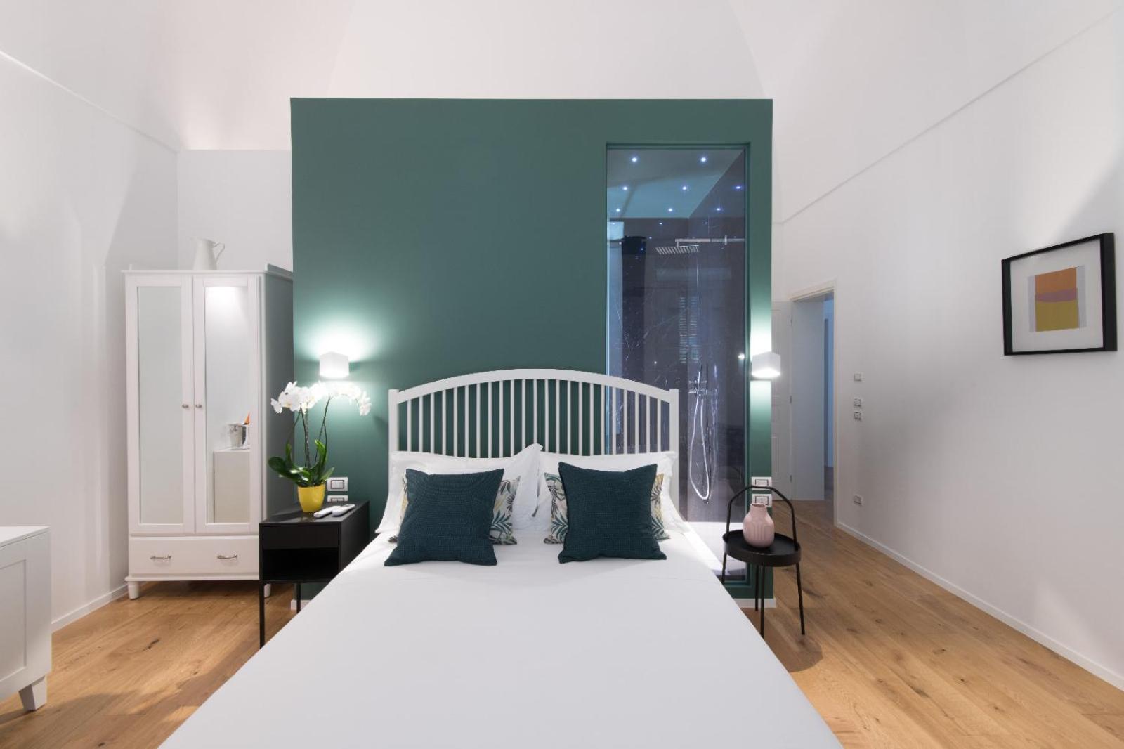 Double Room Superior with Balcony - Photo 10