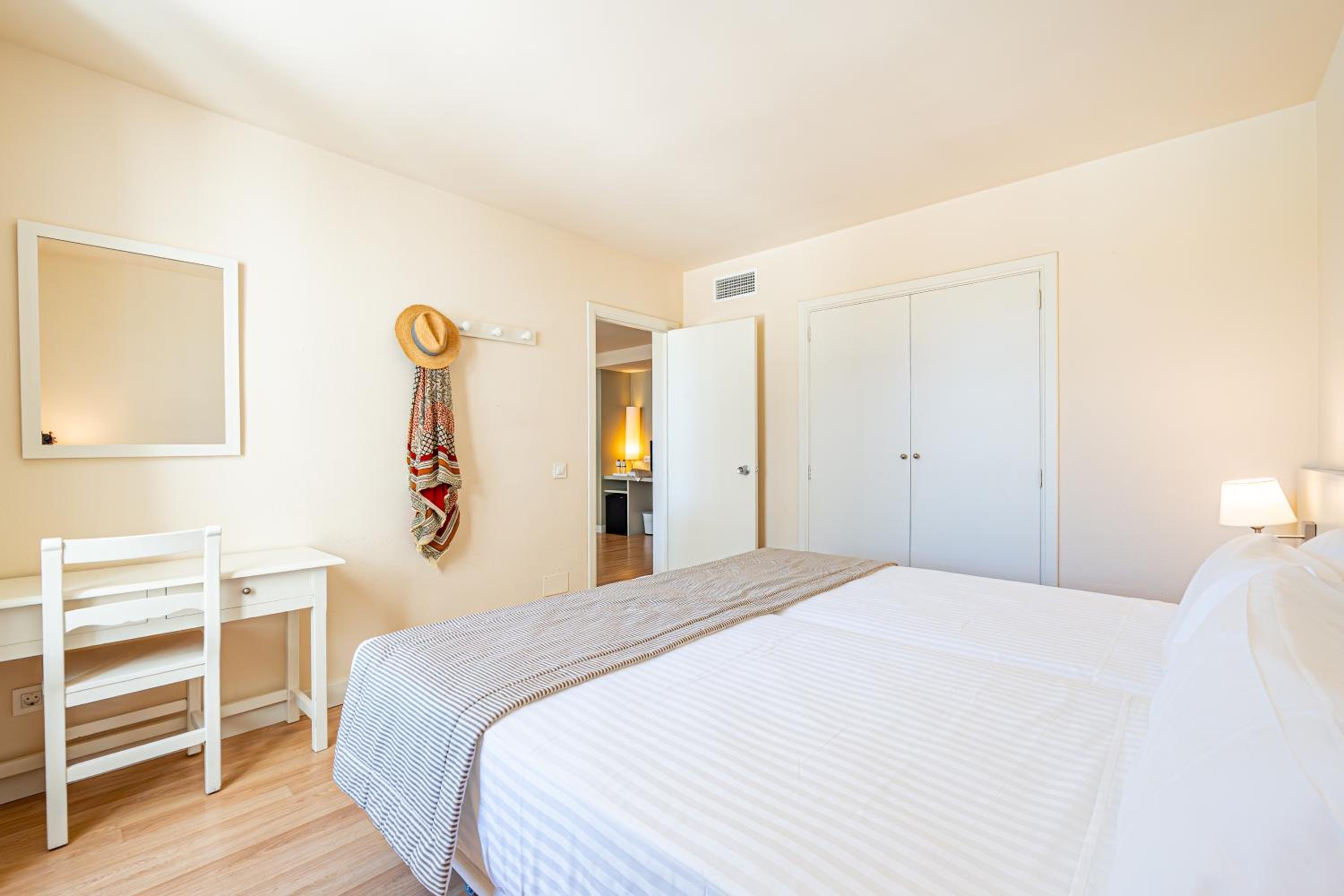 Superior Junior Suite - Photo 10