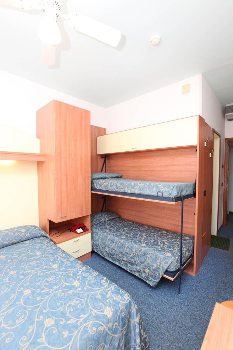 Classic Quadruple Room