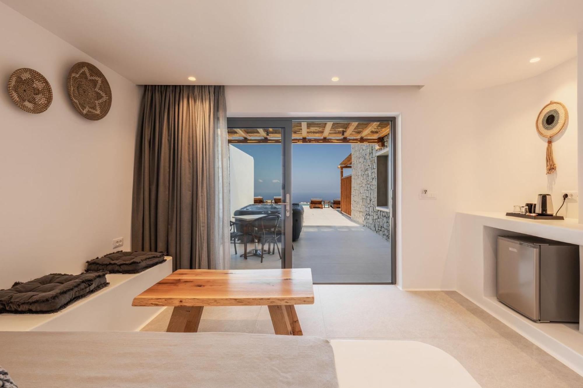 Superior Suite with Sea and Pool View and Hot Tub - Photo 20