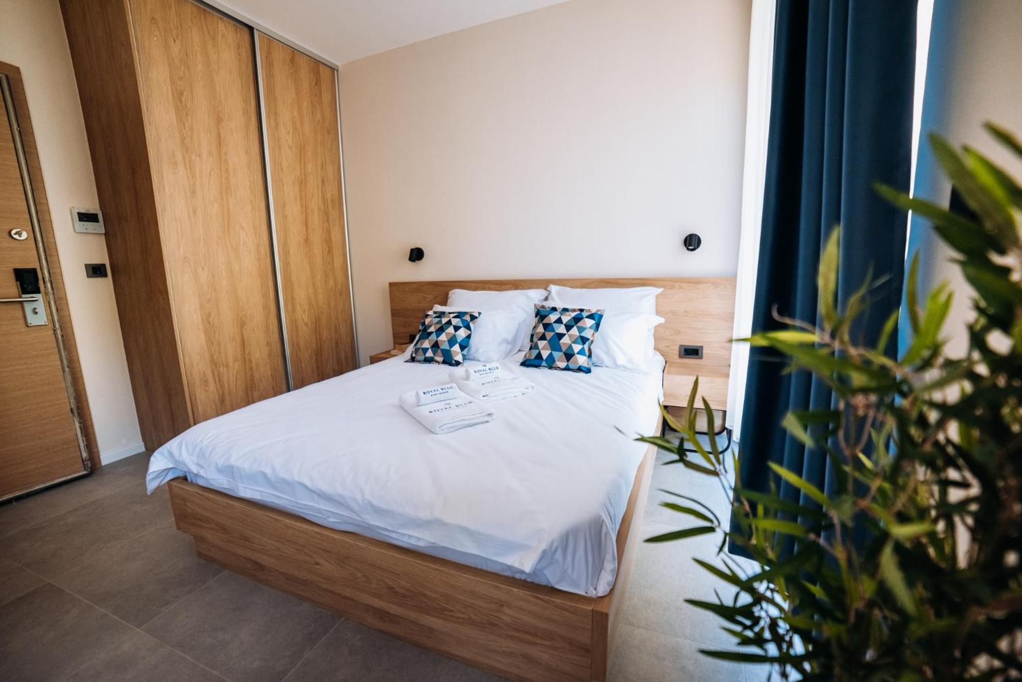 Studio Apartment with Forest View
