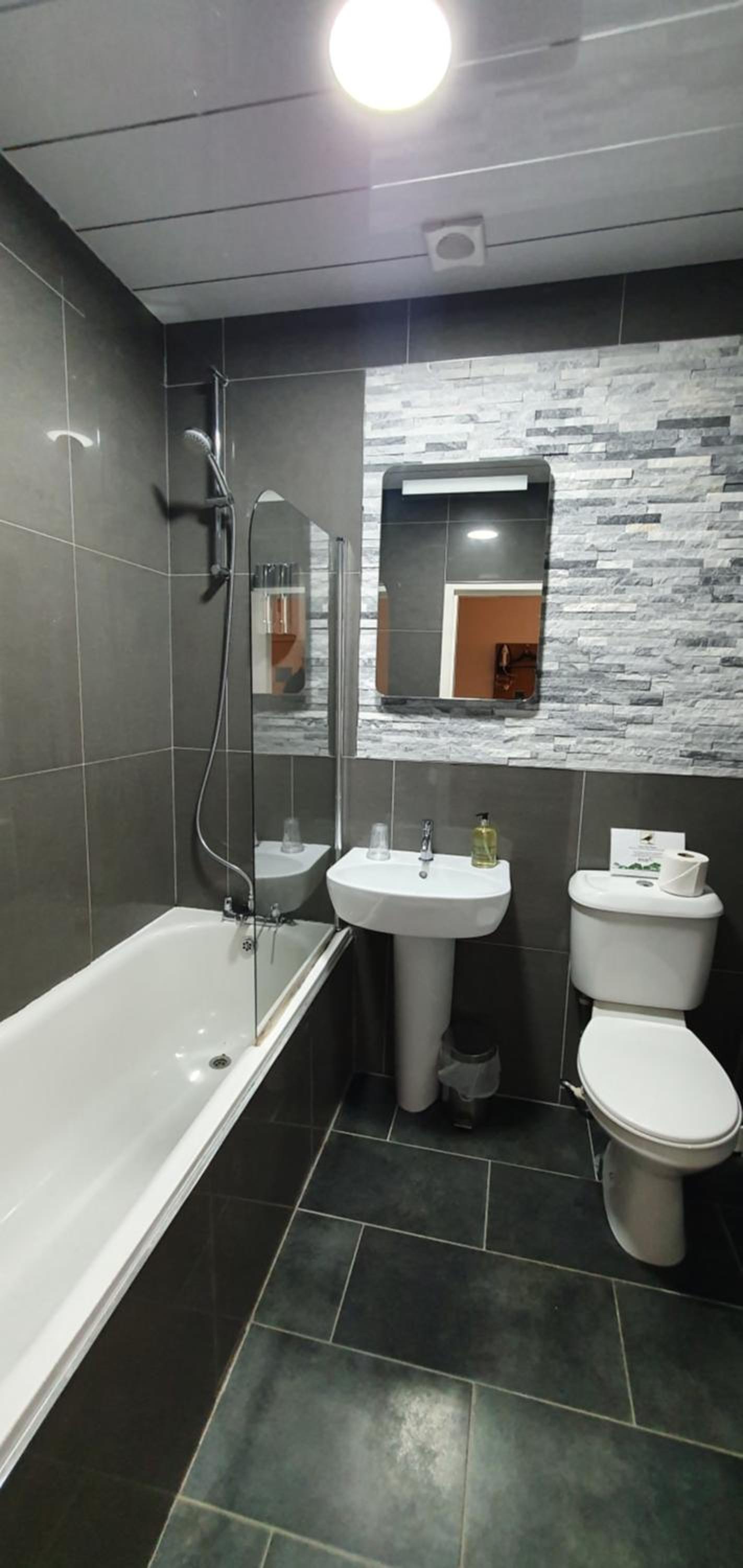 Double Room - Photo 3