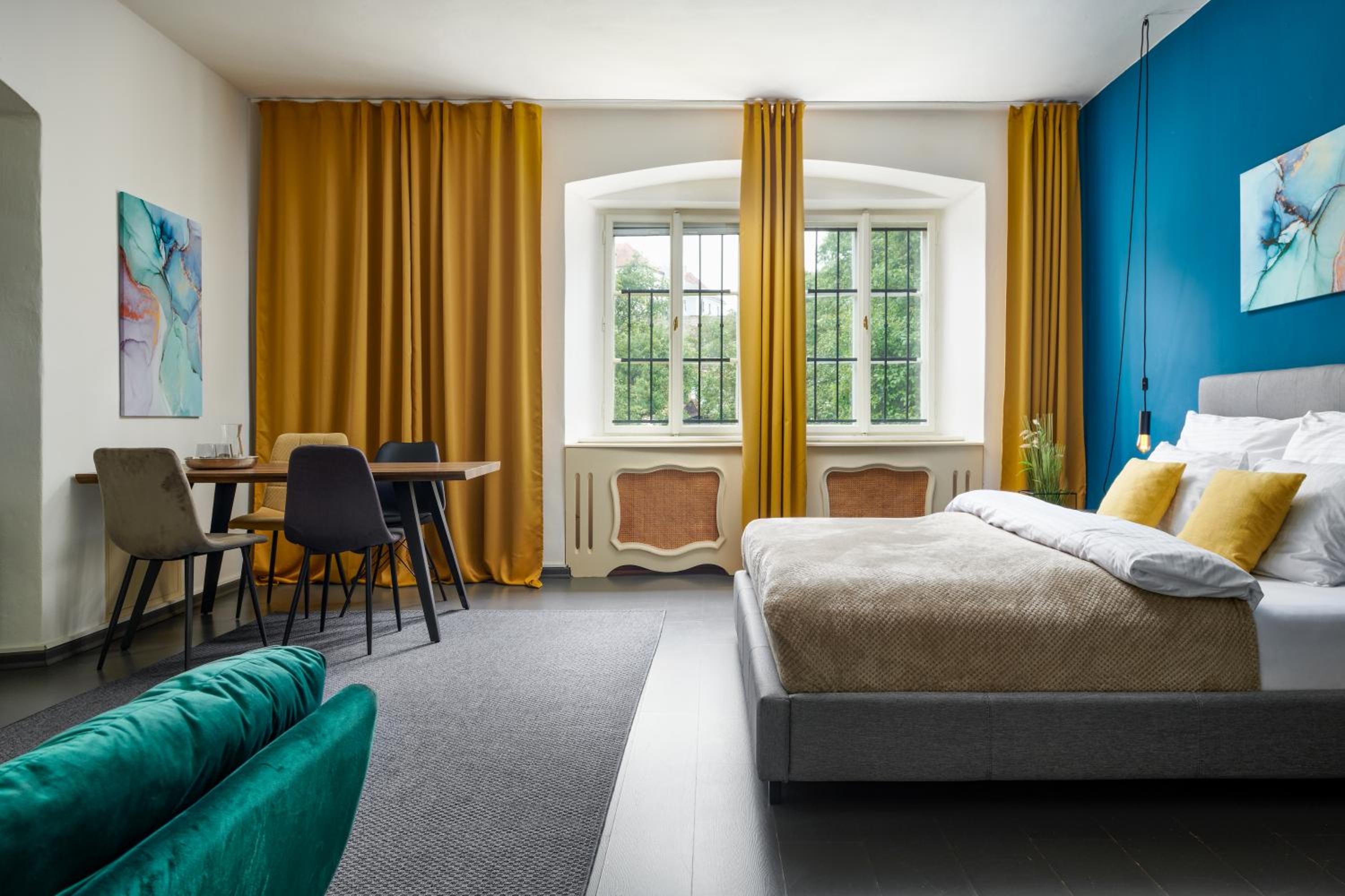 Deluxe Apartment with Garden View