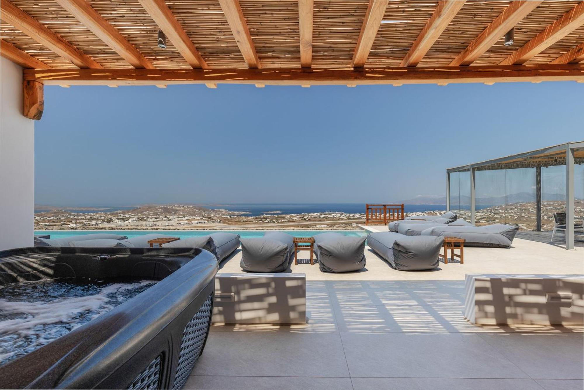 Superior Suite with Sea and Pool View and Hot Tub - Photo 7