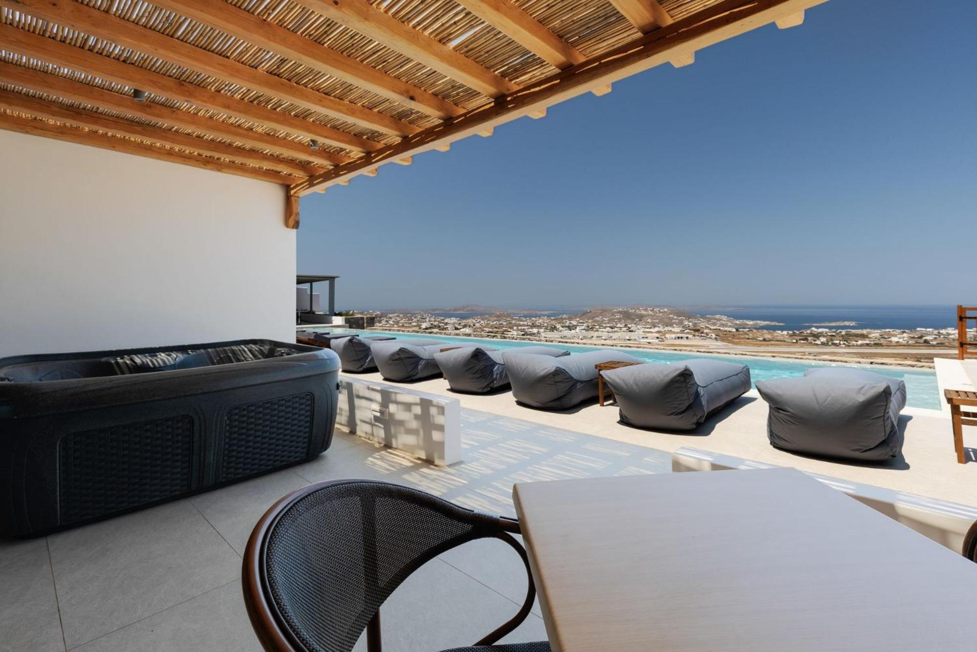 Superior Suite with Sea and Pool View and Hot Tub - Photo 42