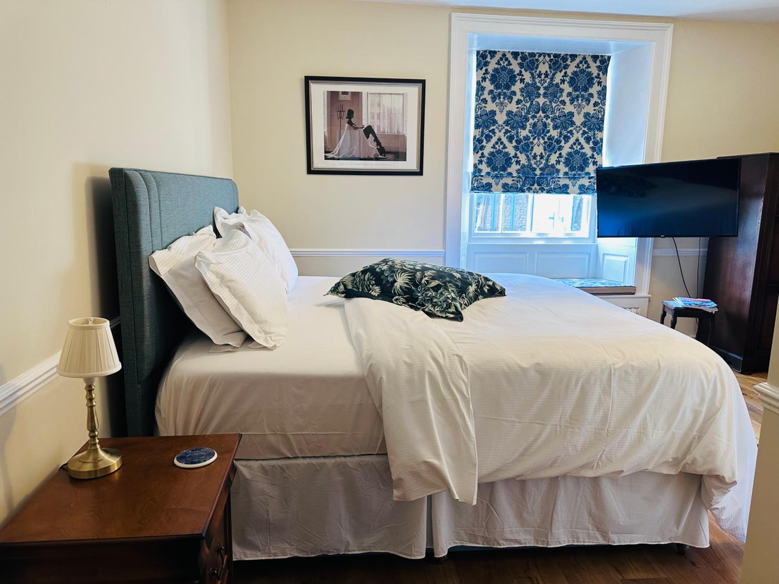 Deluxe Double Room with Castle View