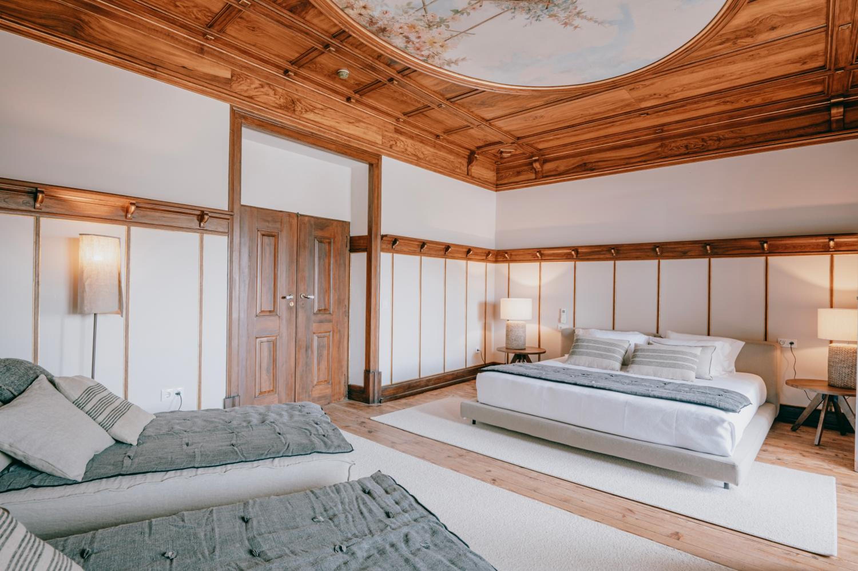 Royal Suite - Photo 1