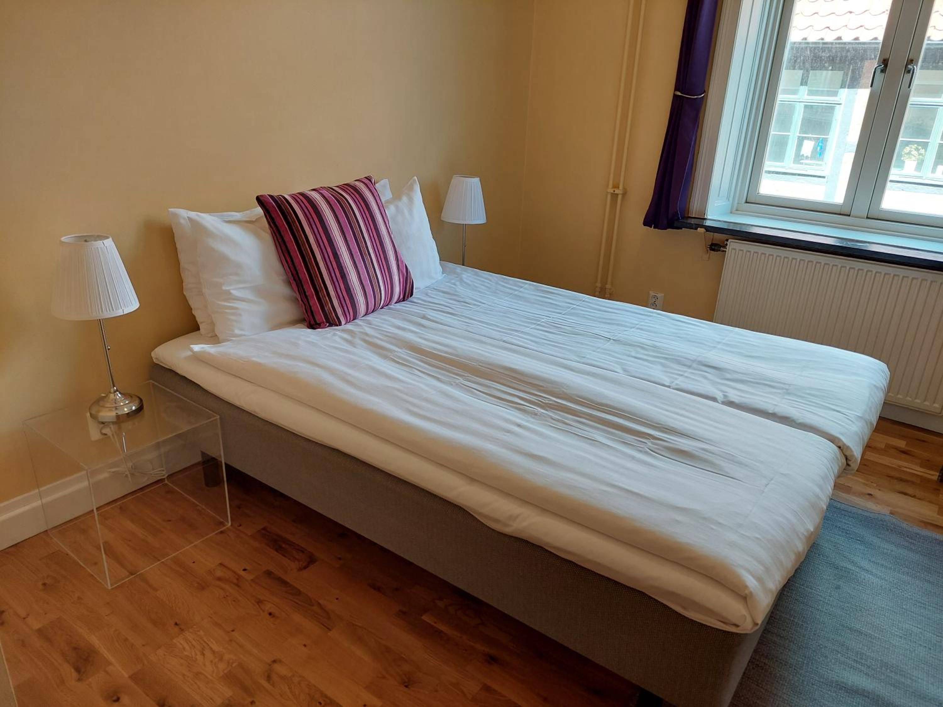 Small Double Room - Photo 8