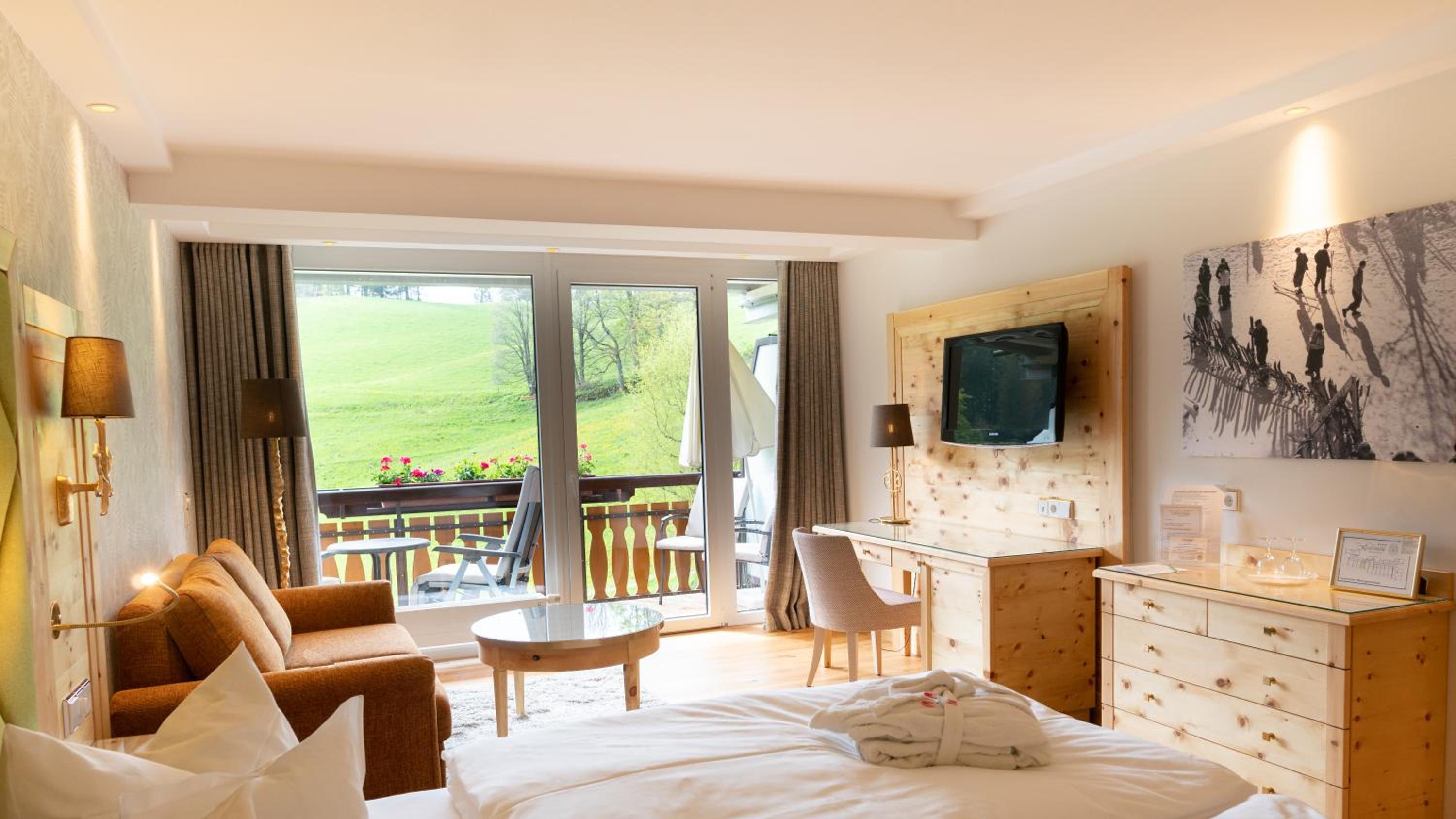 Double Room with Balcony - Photo 1