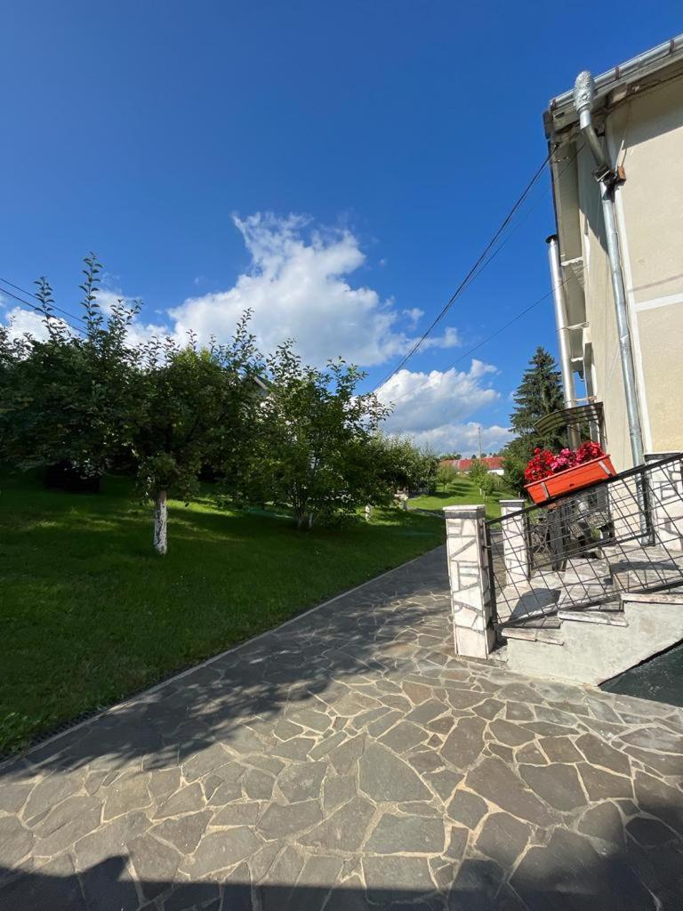 Villa photo 3