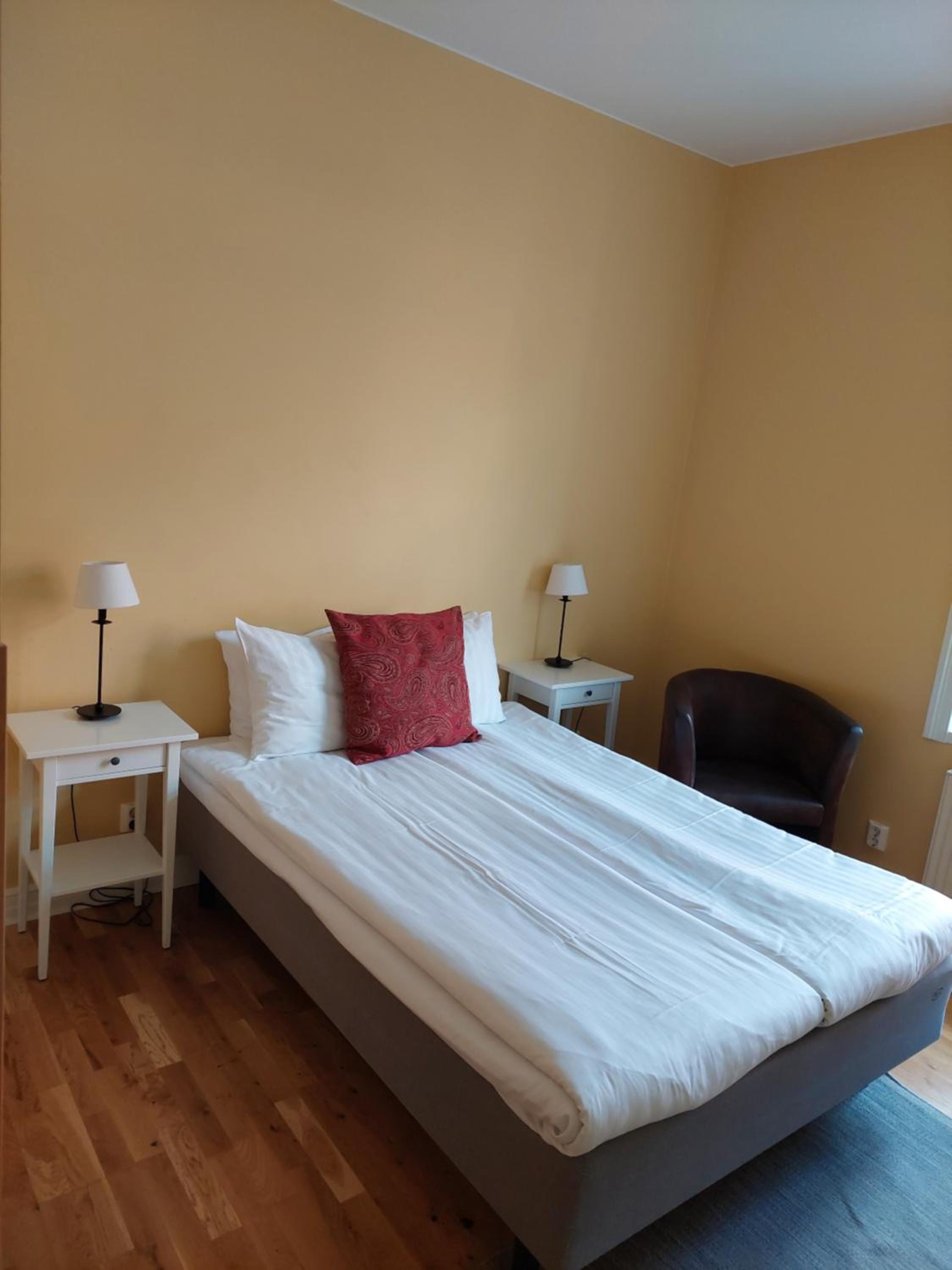 Double Room - Photo 9