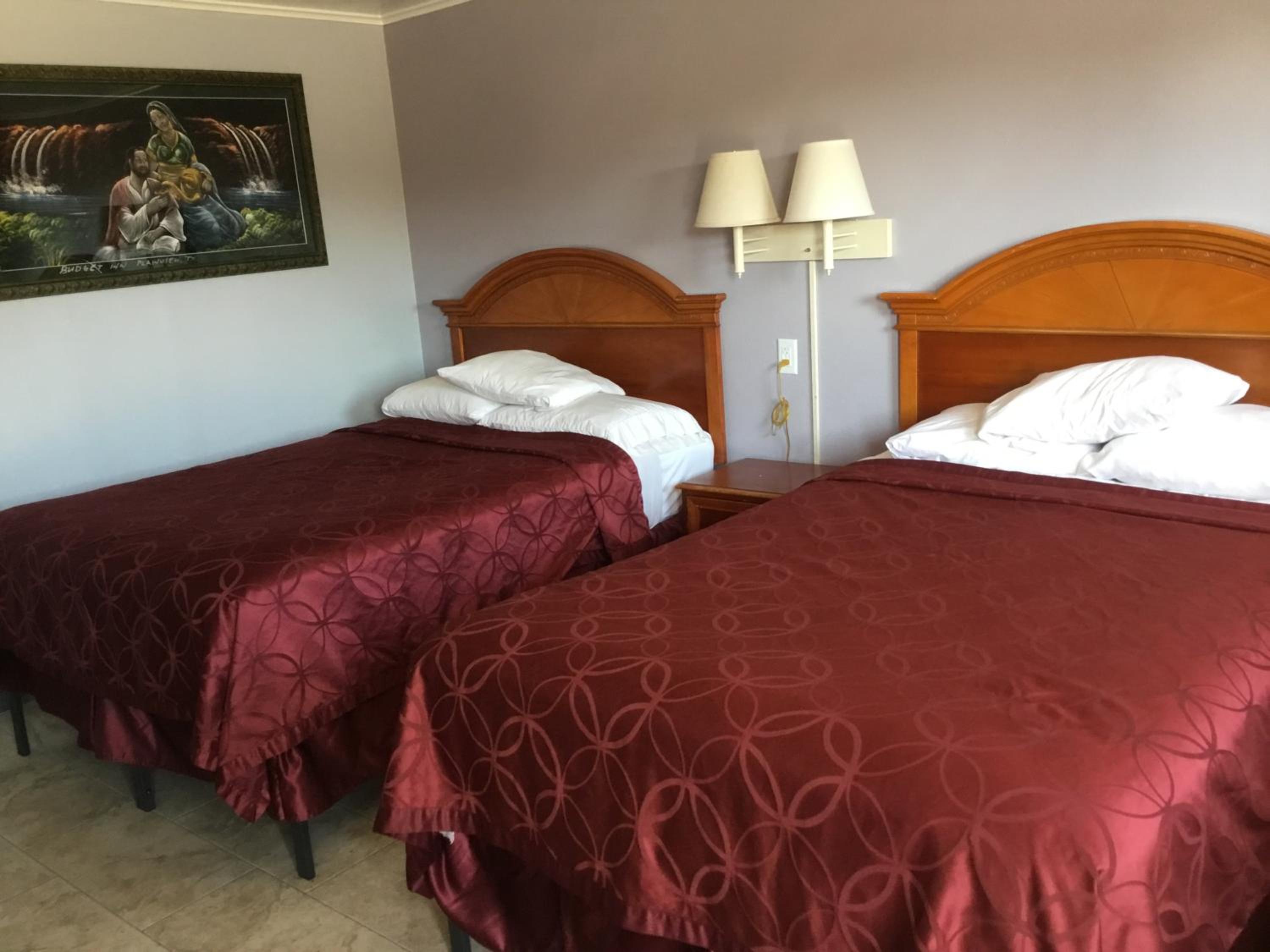 Double Room - Non-Smoking  - Photo 7