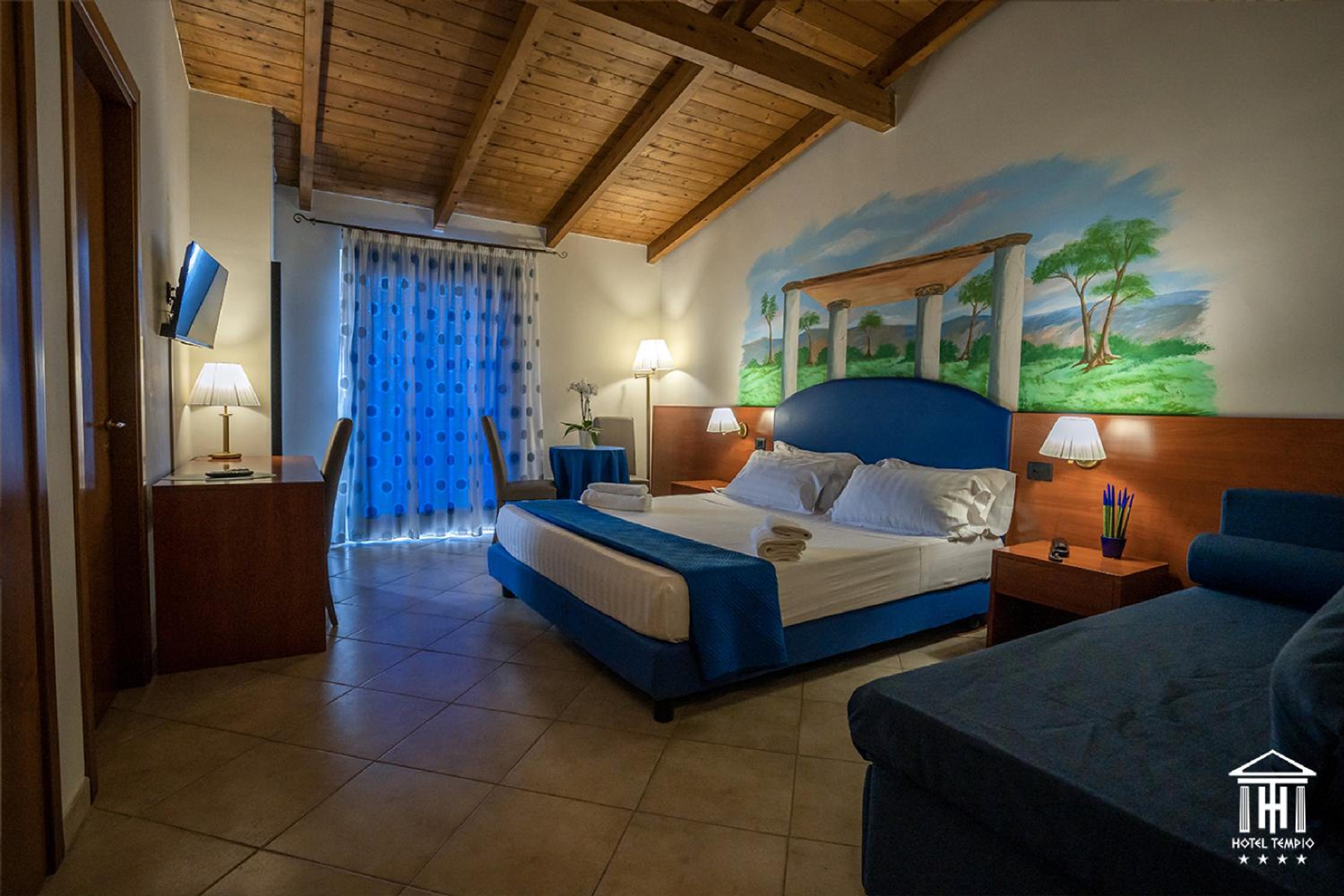 Double or Twin Room photo 3