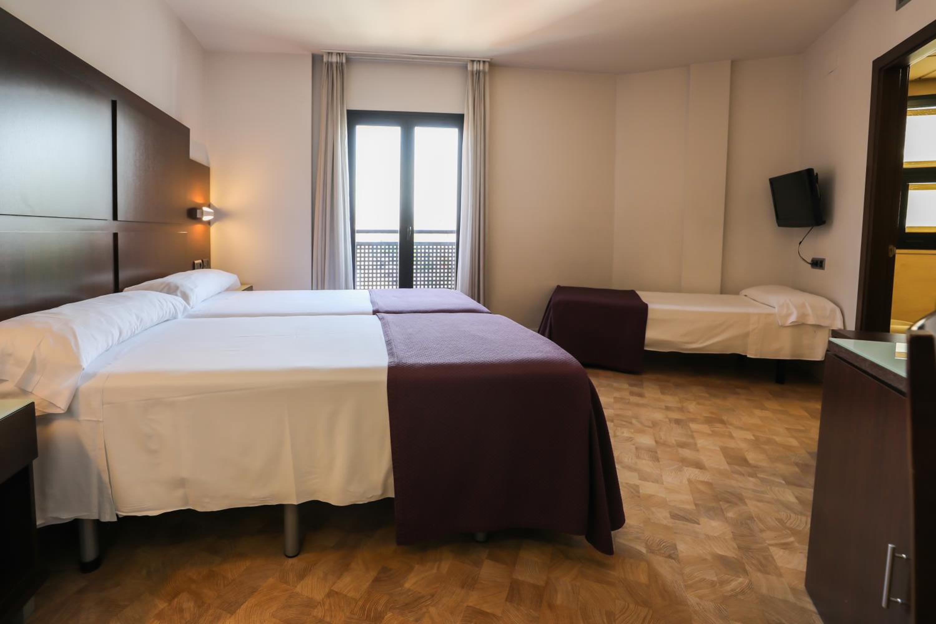 Habitación Triple Básica