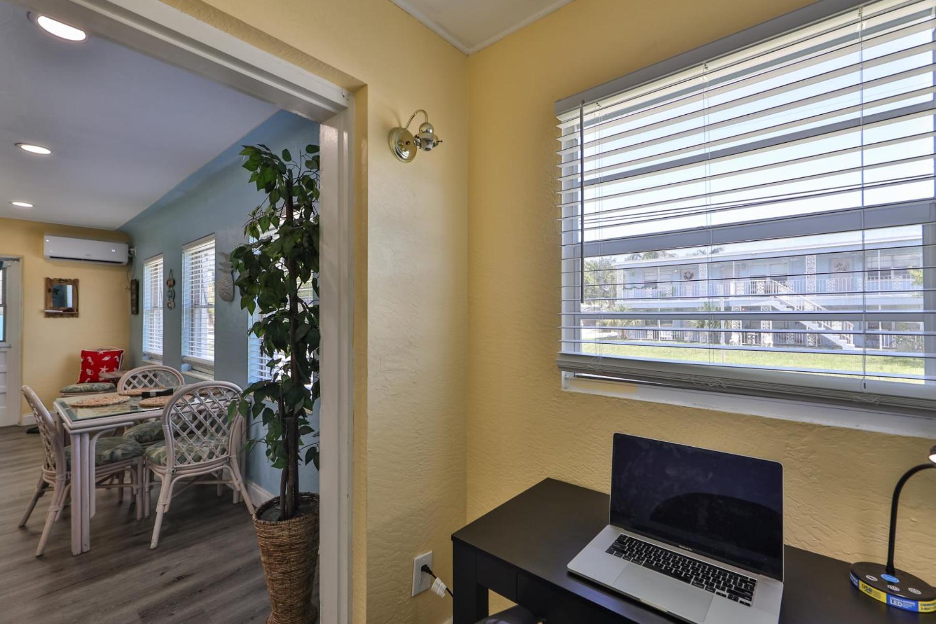 One-Bedroom Apartment photo 2