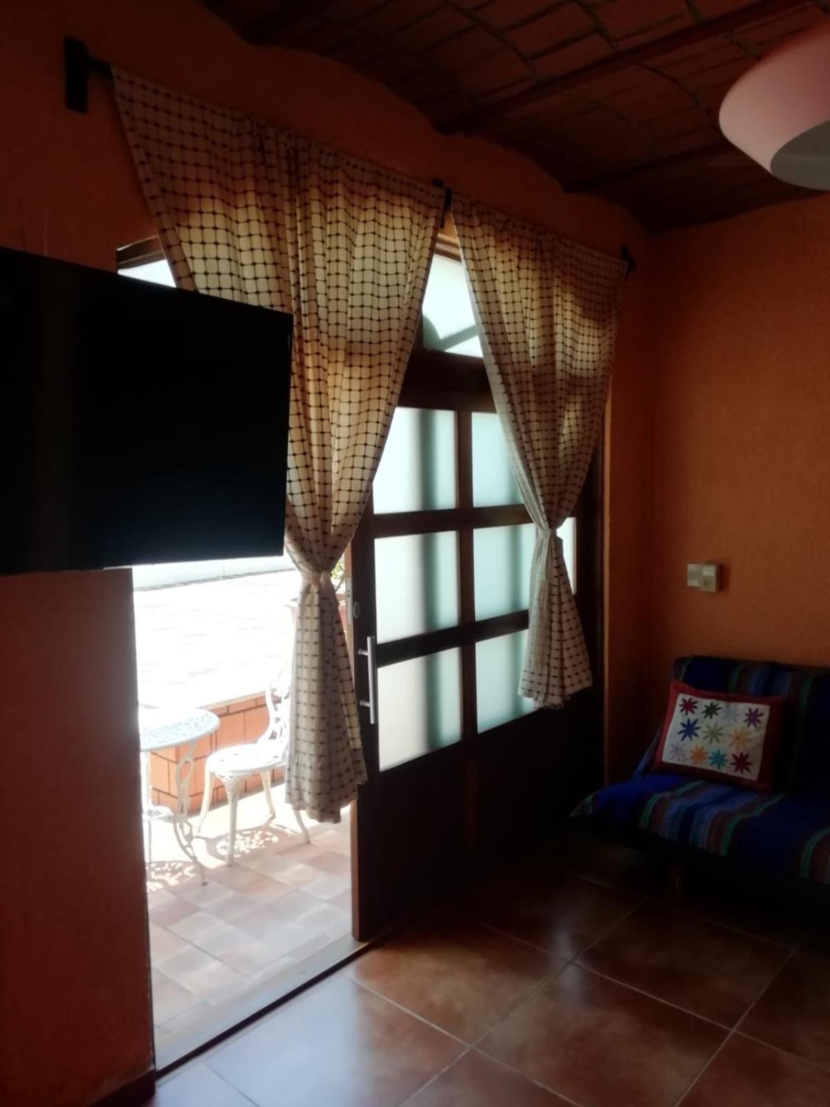 Deluxe Room (2 Adults + 1 Child) photo 1