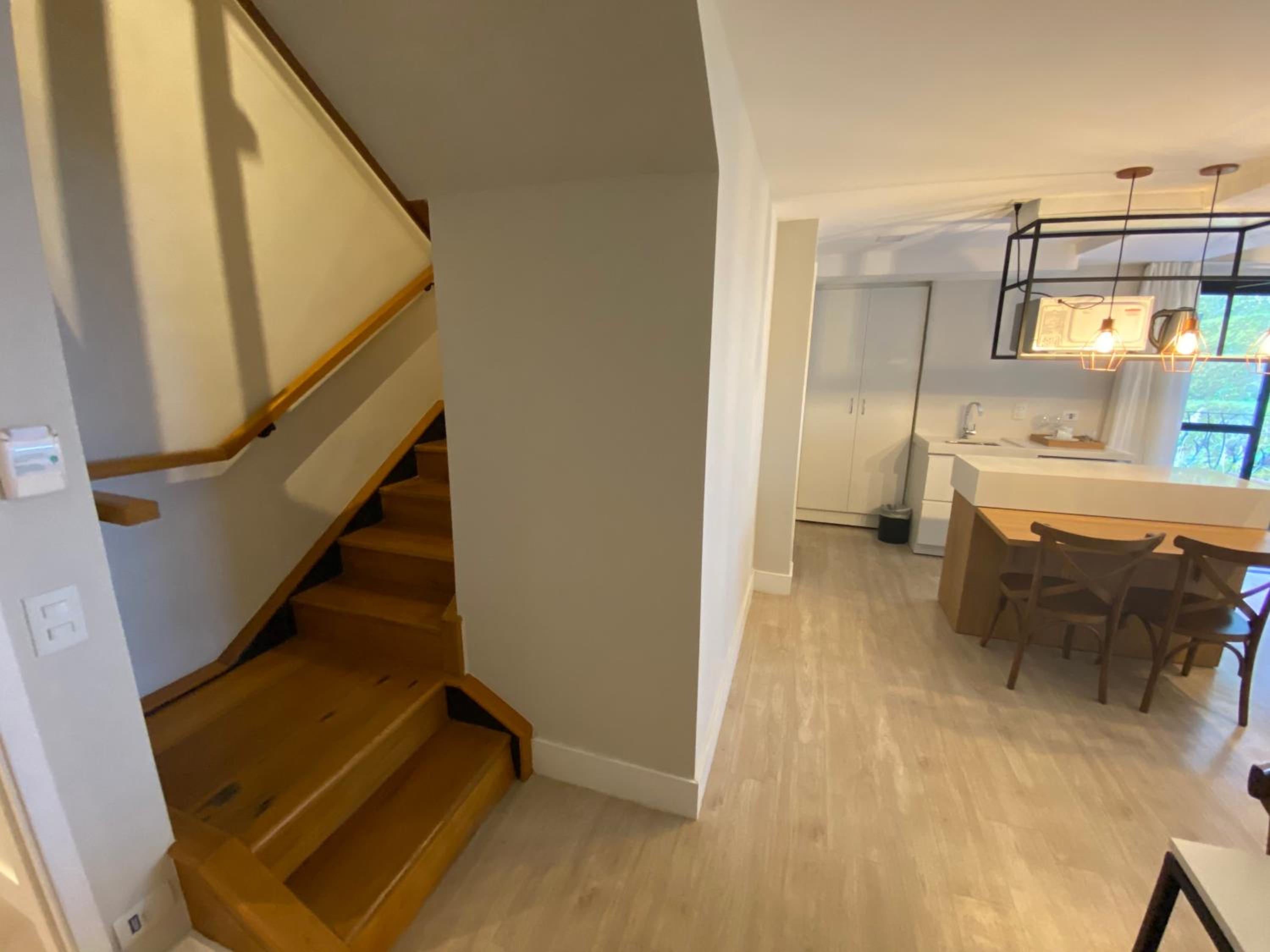 Deluxe Queen Suite