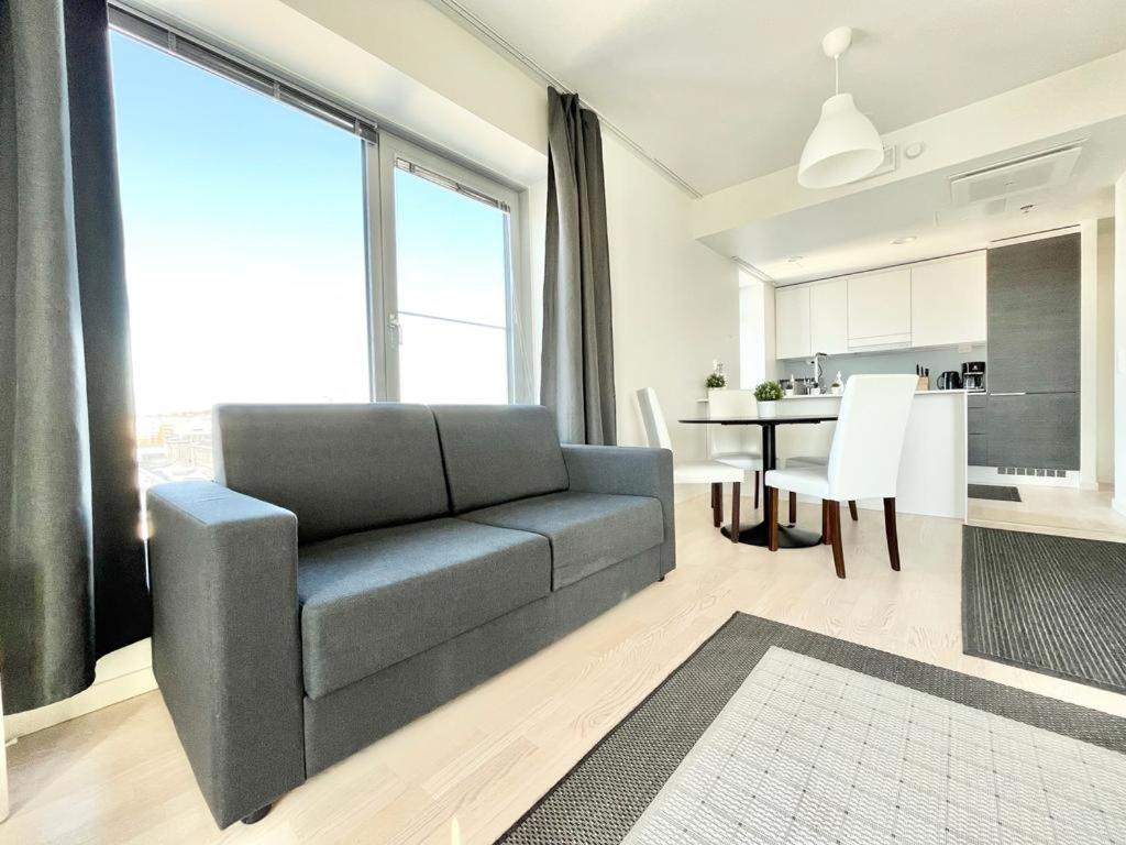 One-Bedroom Apartment - Photo 11