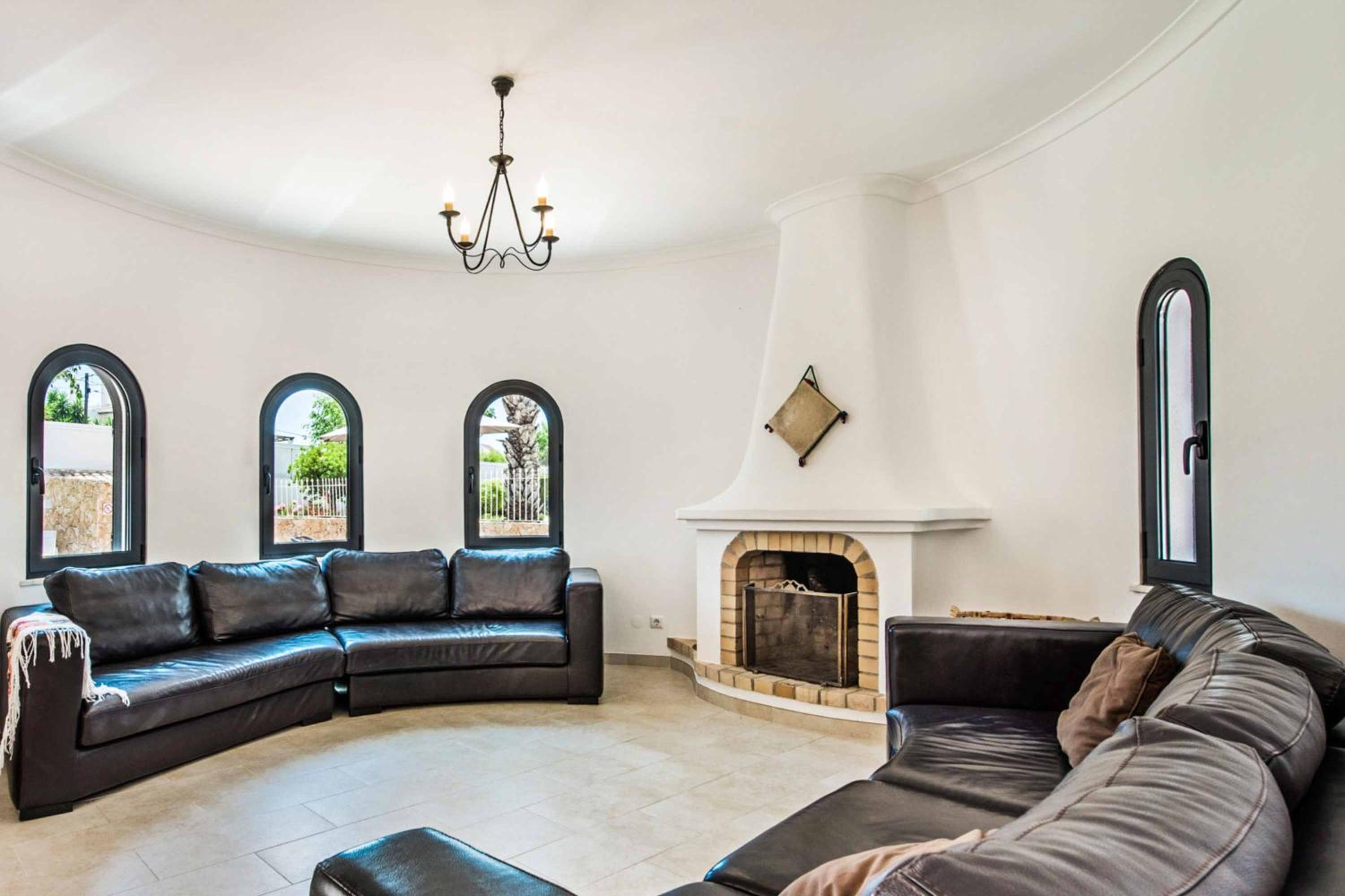 Villa photo 1