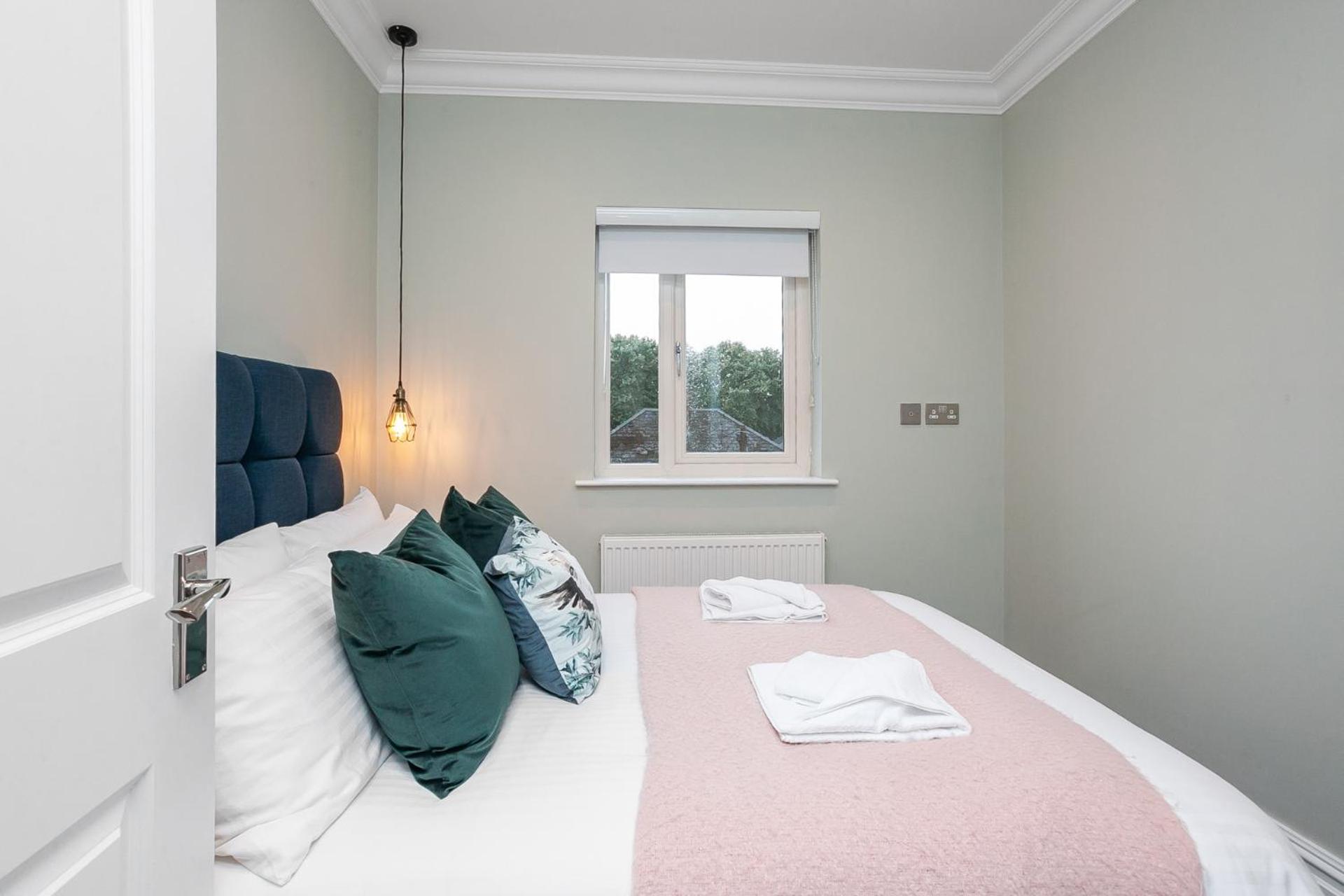 Two-Bedroom Apartment - Photo 19