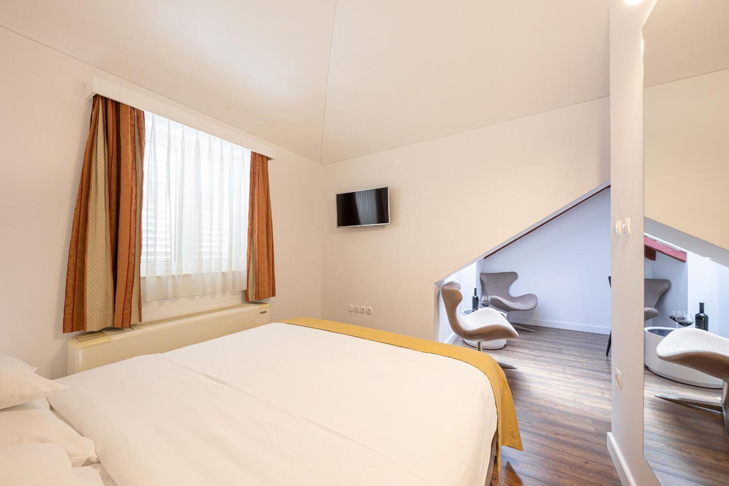 Superior Twin Room with Garden View - Photo 1