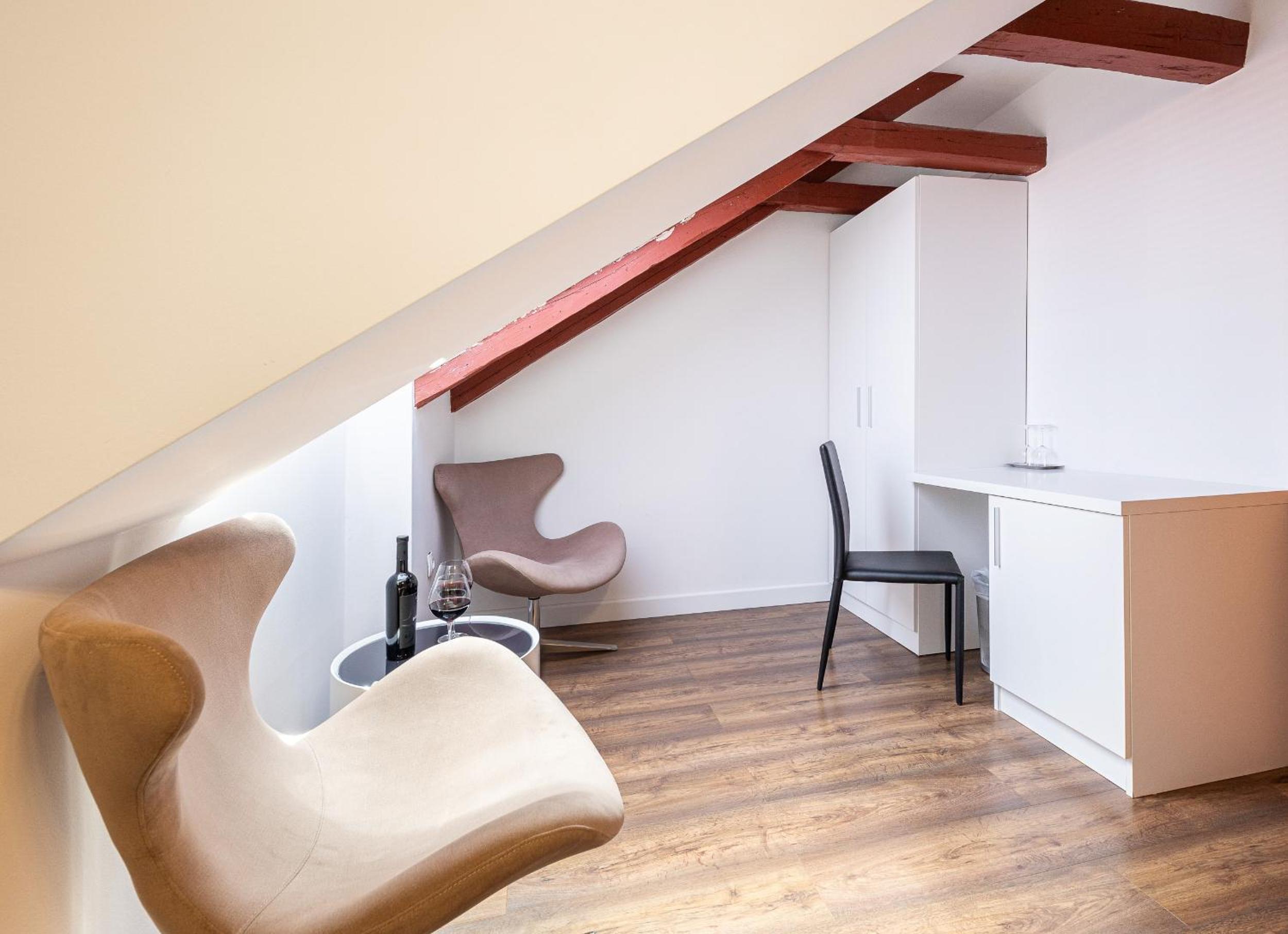 Double Room with Garden View - Photo 3