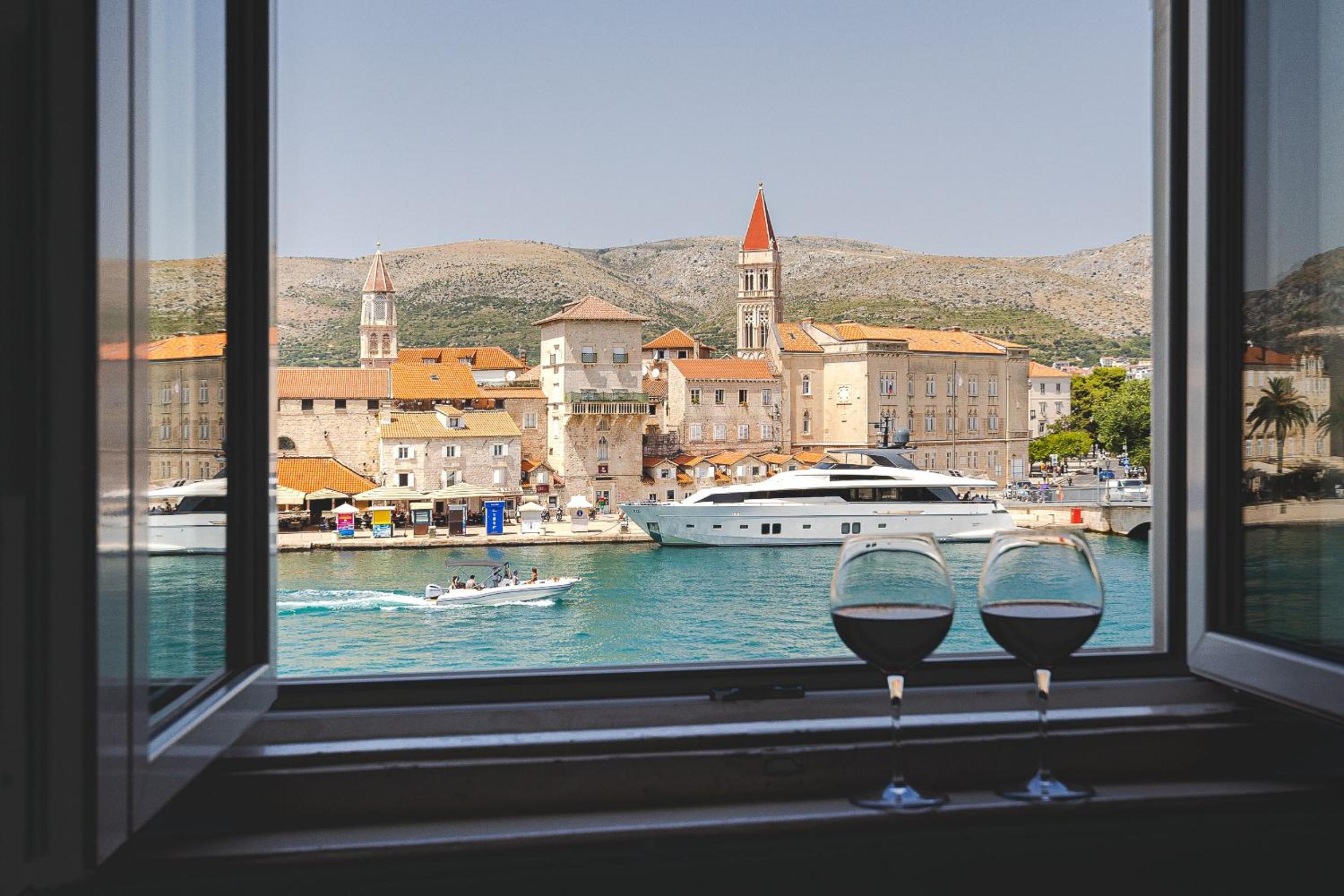 Double Room with Sea View - Photo 4