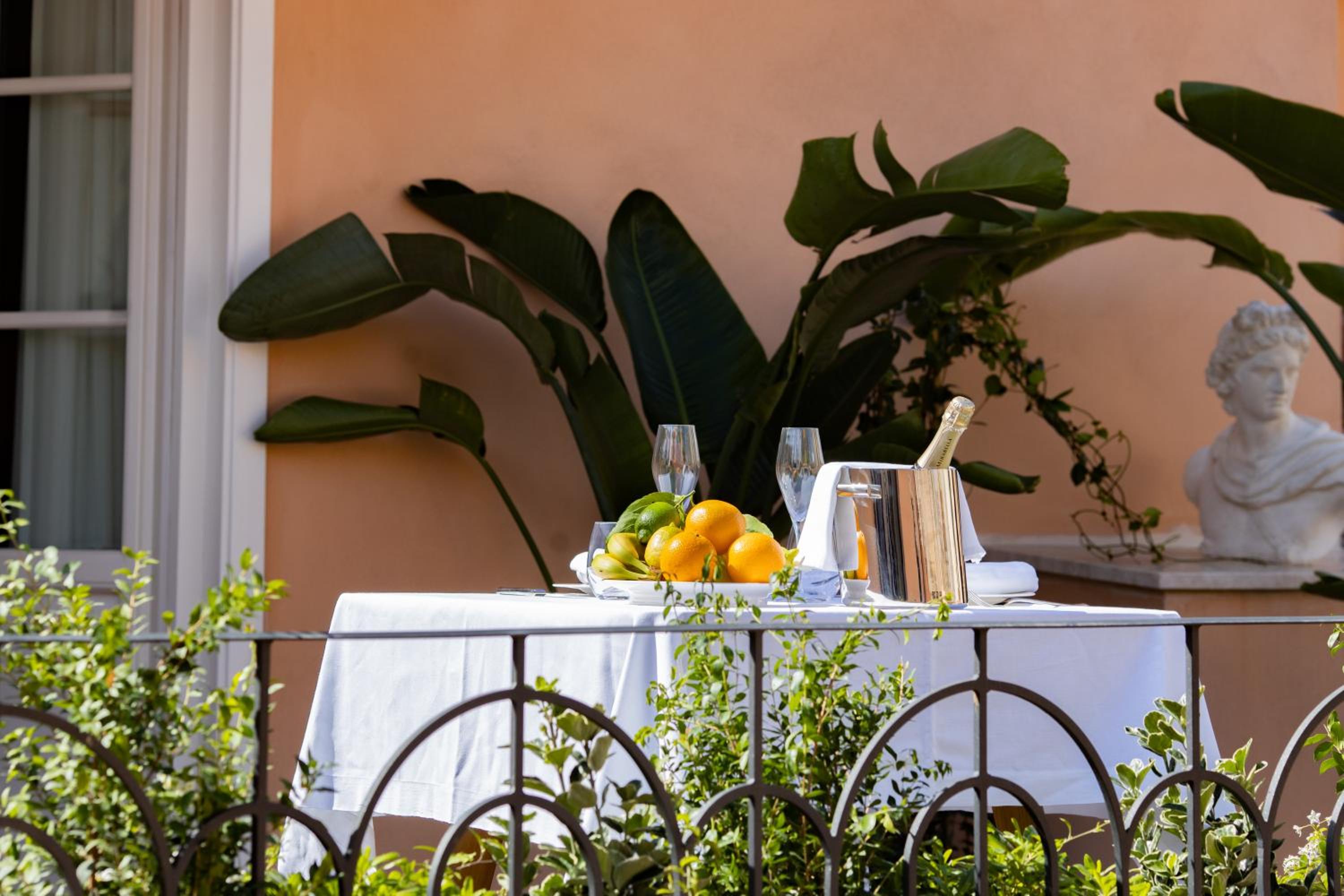 Suite with Terrace (Non Smoking) thumbnail 6