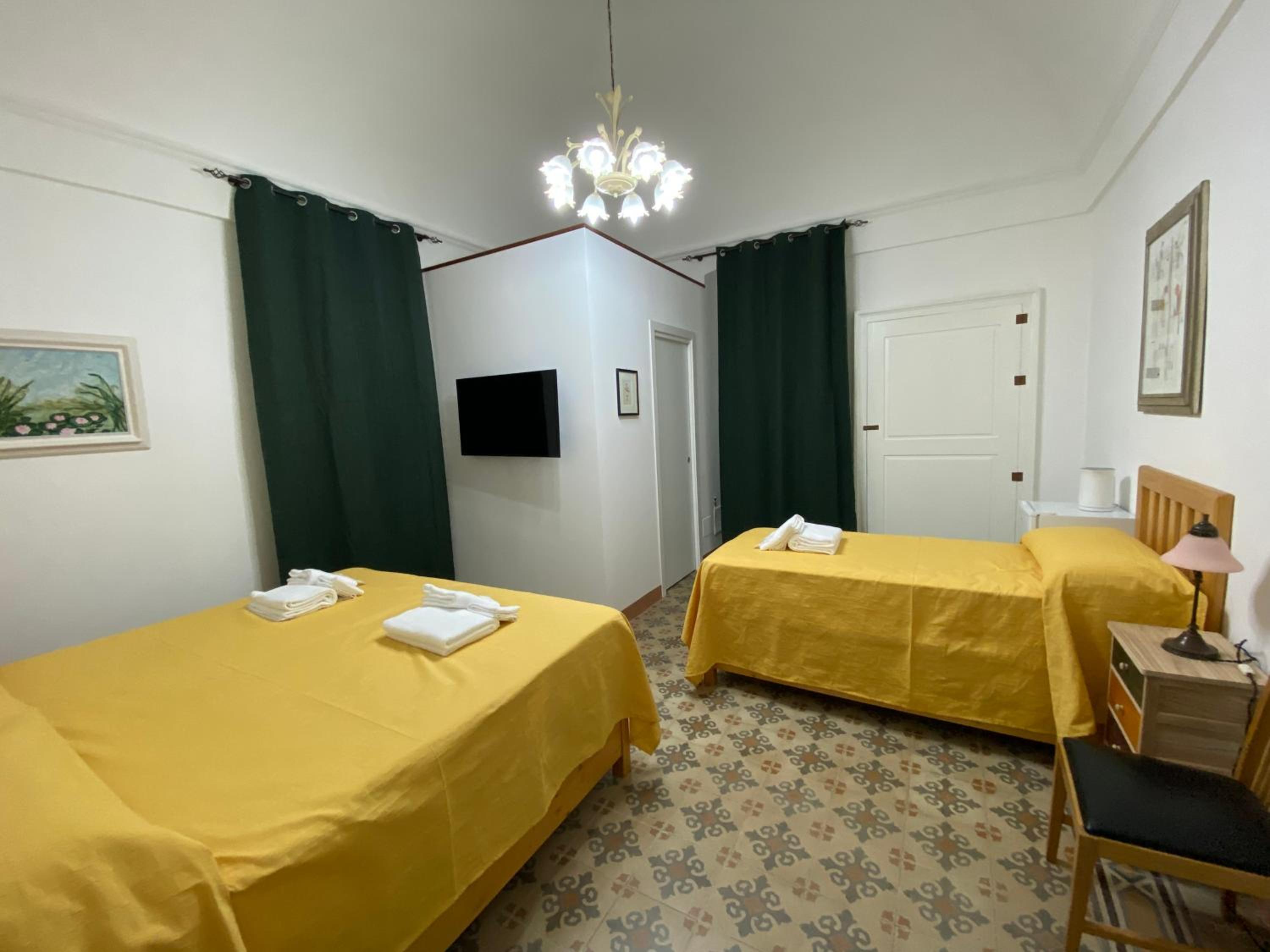 Triple Room with Private Bathroom