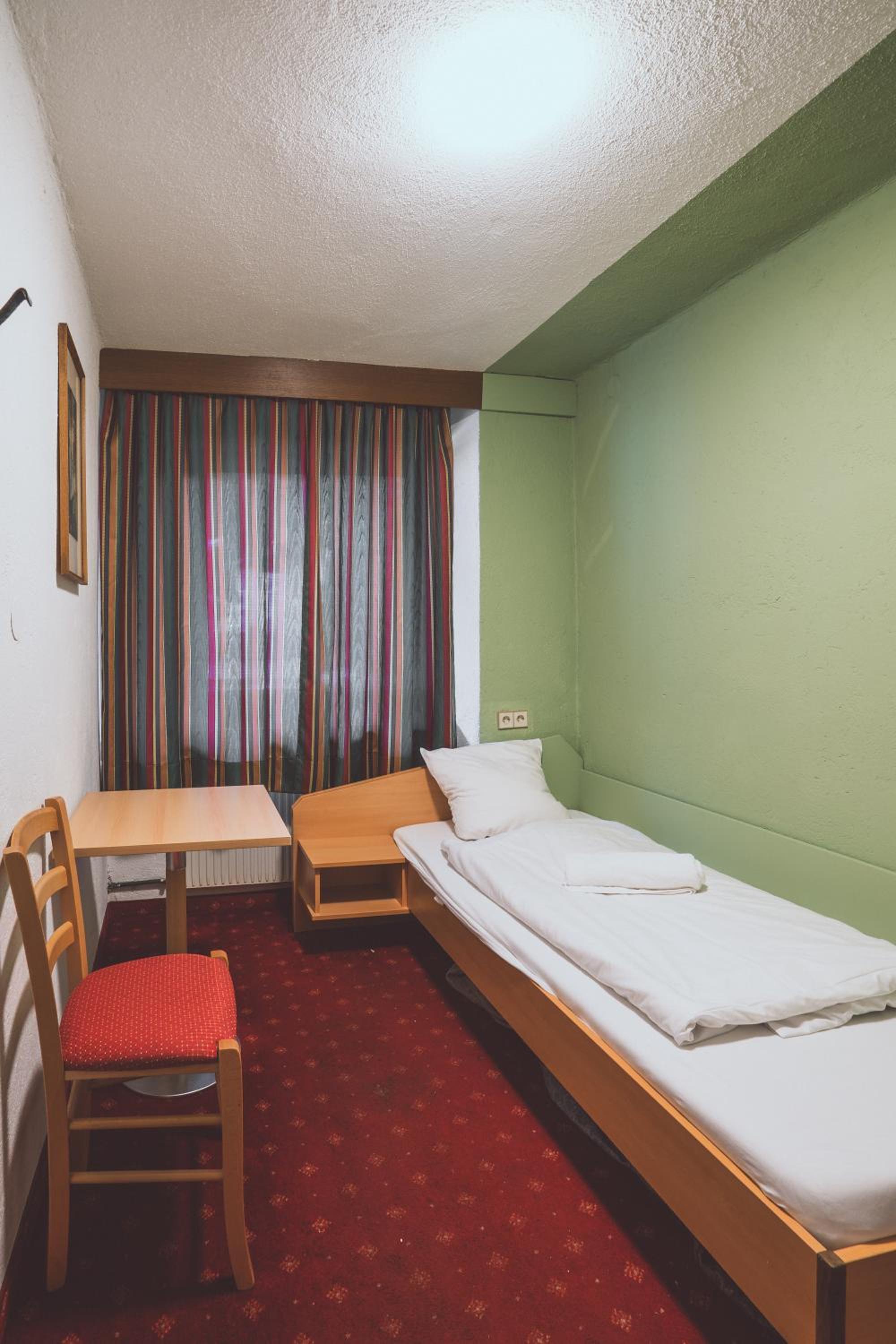 Single Room photo 1