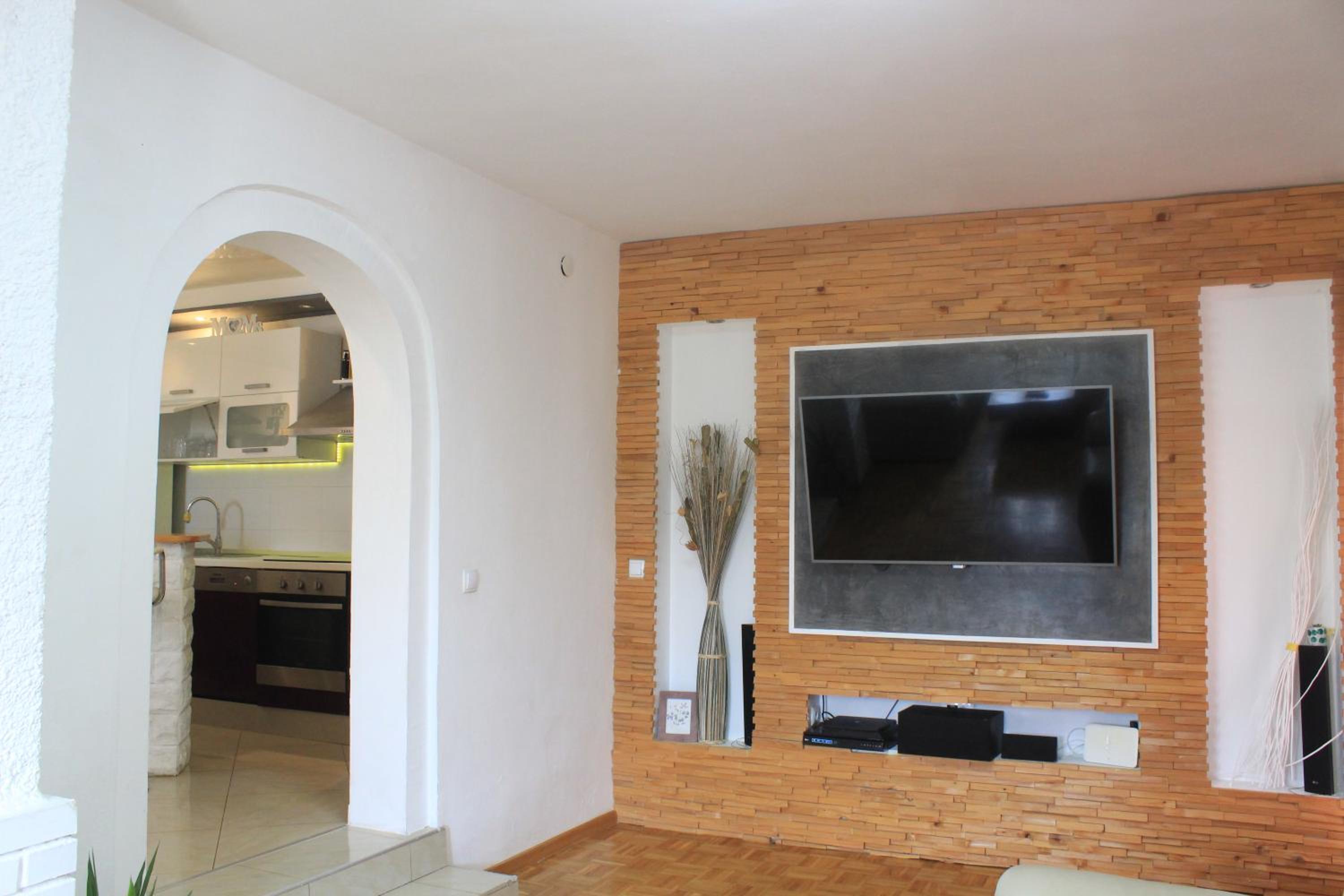 Apartment photo 1