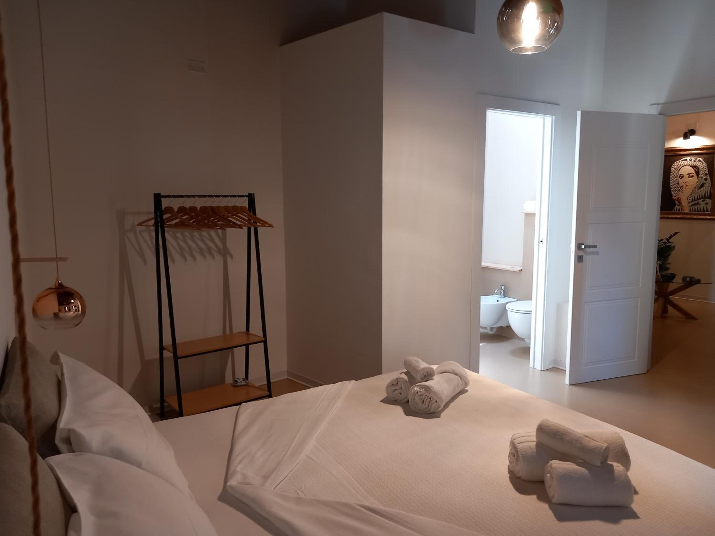 Double Room with Private Bathroom photo 3