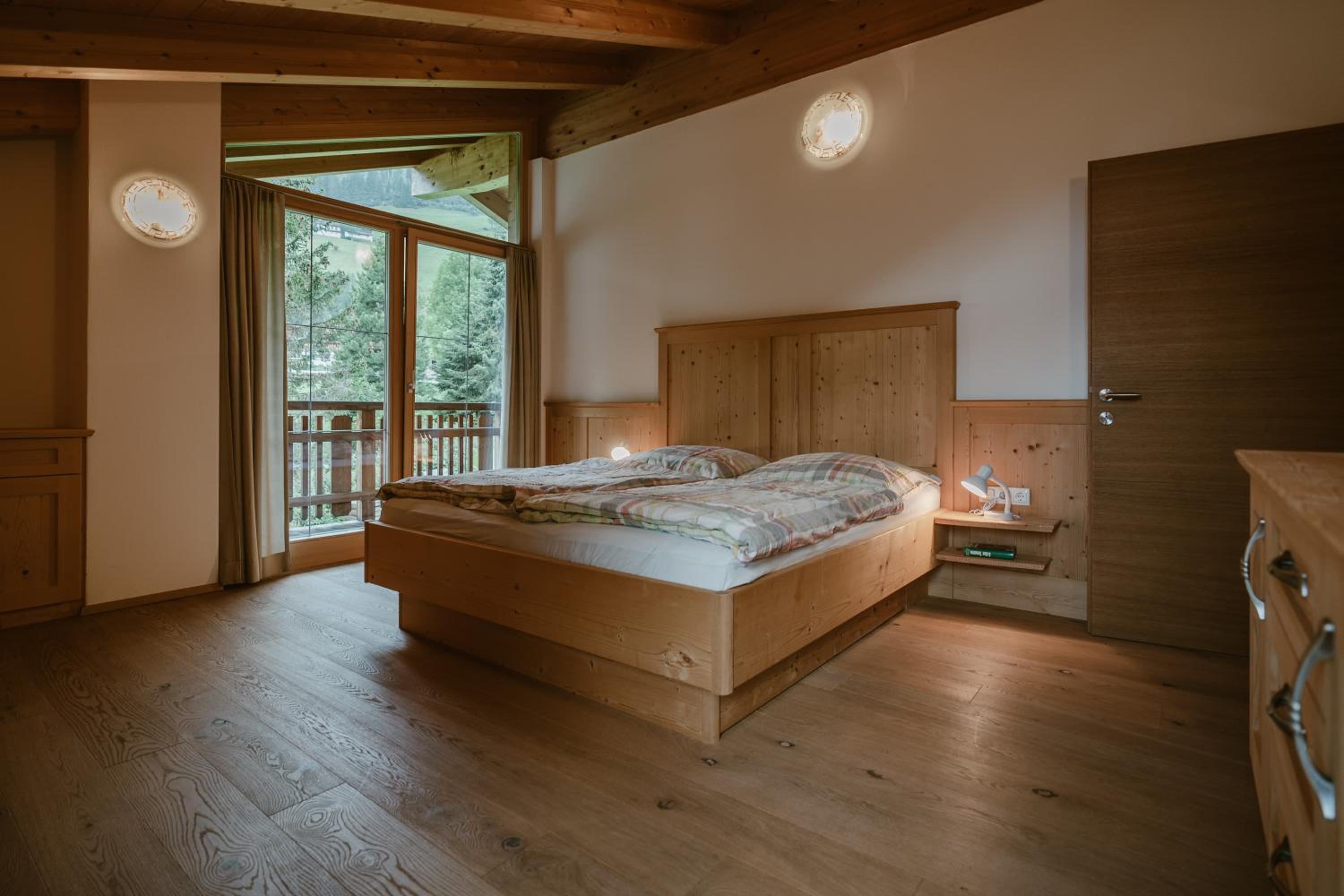 Four-Bedroom House photo 3